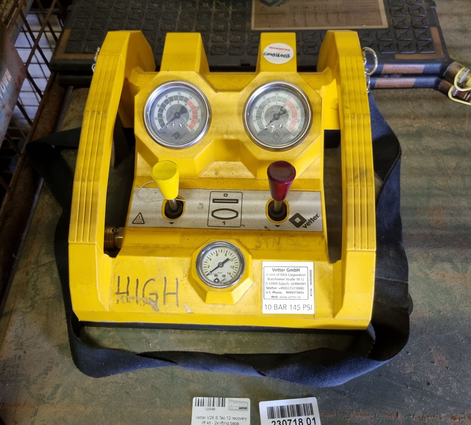 Vetter V26 S.Tec 12 recovery lift kit - 2x lifting bags, controller and regulator - Image 2 of 5