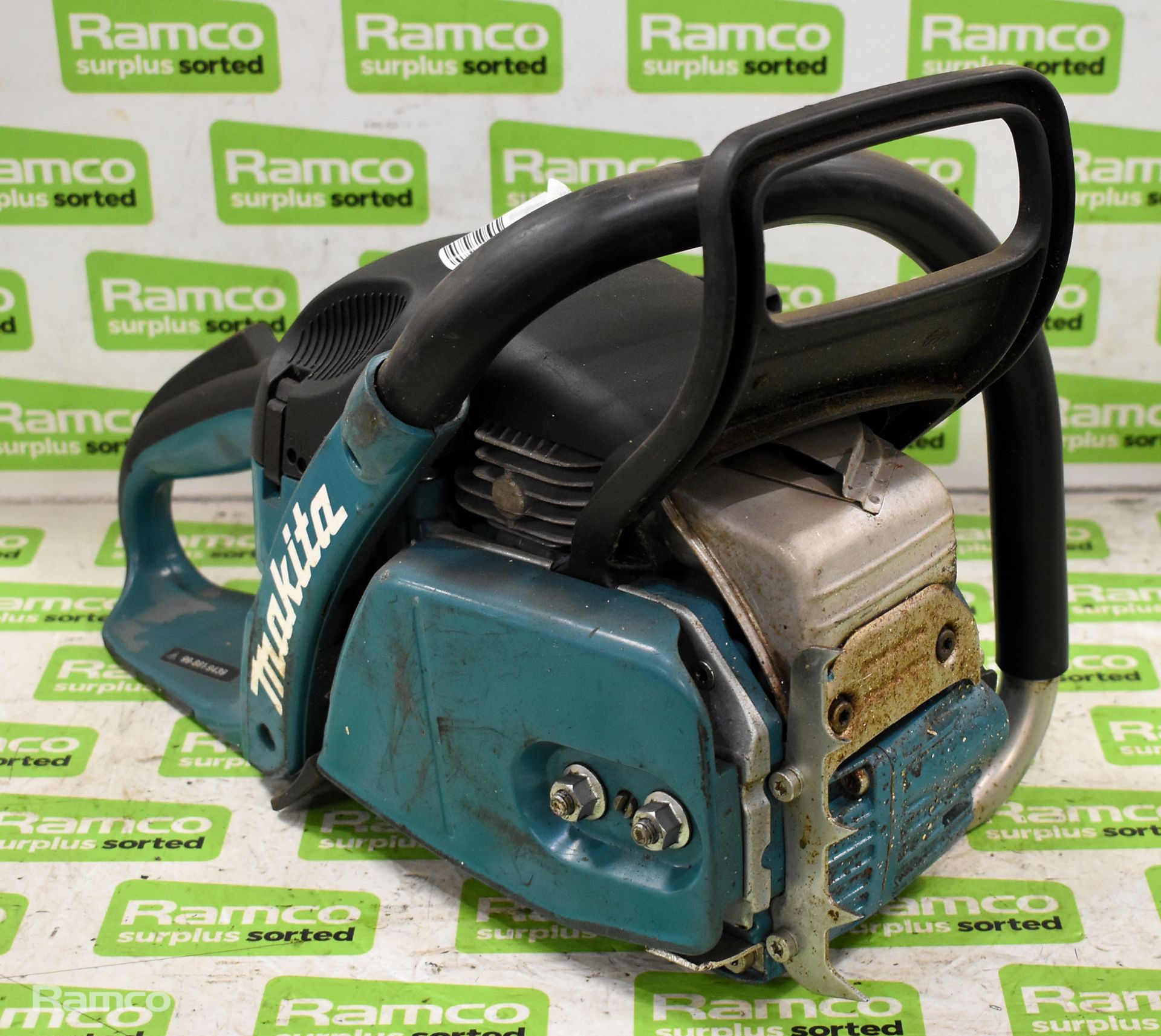 Makita DCS5030 50cc petrol chainsaw - BODY ONLY - AS SPARES OR REPAIRS - Bild 2 aus 5