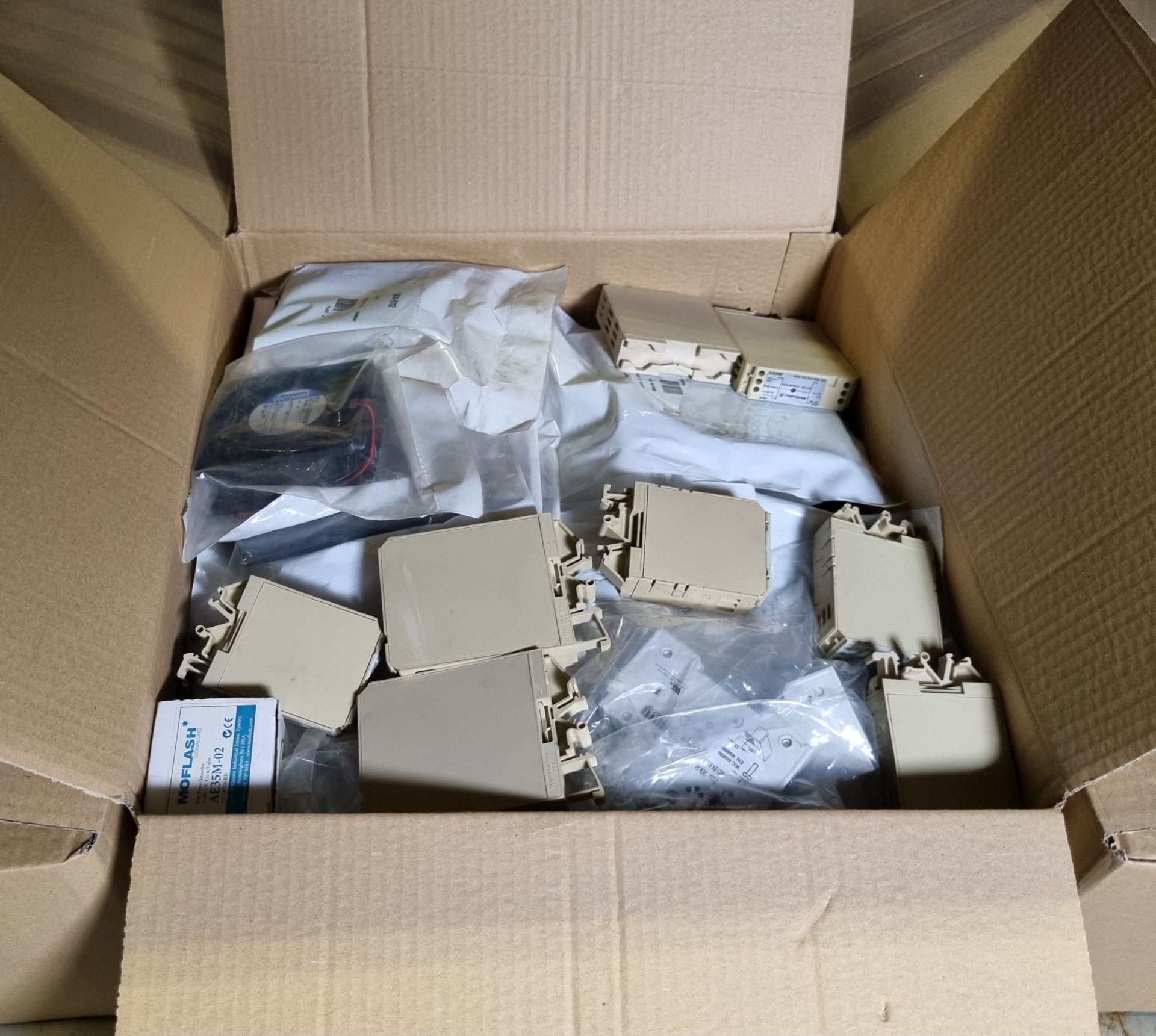 6x boxes of electrical spares - junction boxes - mixed sized switches - circuit boards - Image 2 of 7