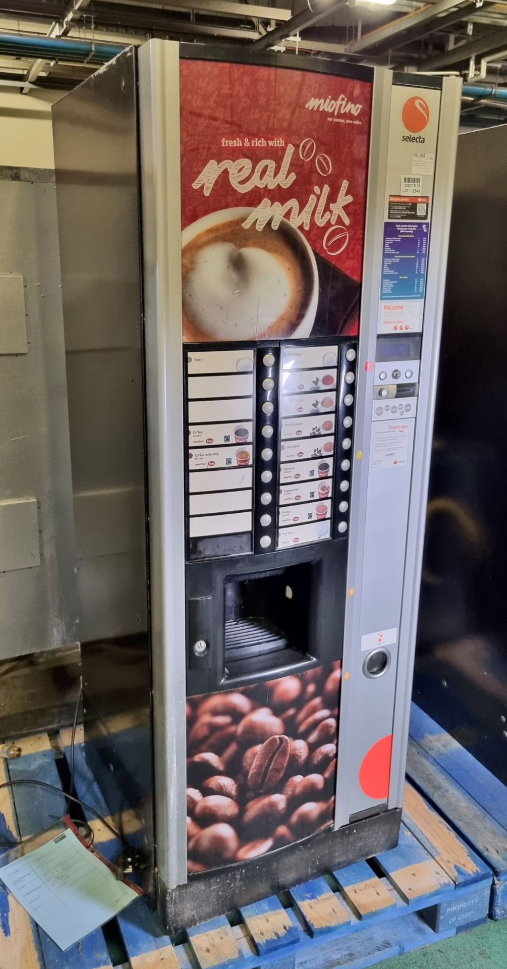 Miofino 960406 Selecta drinks vending machine - coin operated - 240V 50Hz - L 650 x W 730 x H 1830mm - Bild 2 aus 4