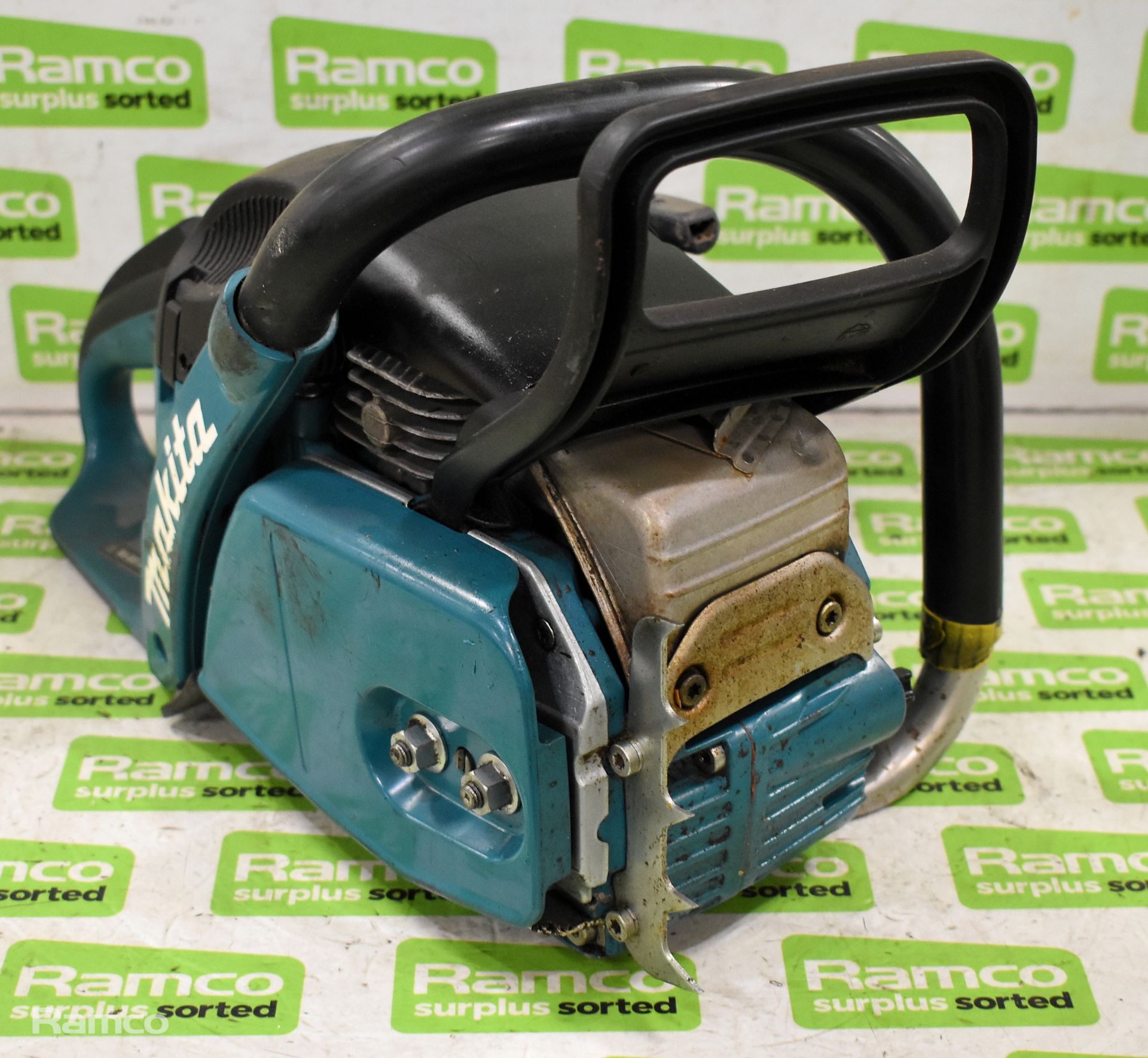 Makita DCS5030 50cc petrol chainsaw - BODY ONLY - AS SPARES OR REPAIRS - Bild 2 aus 5