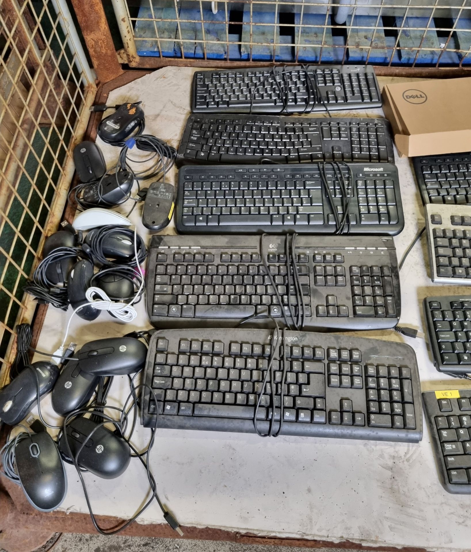 10x wired and wireless keyboards - 13x wired mice - Image 4 of 5