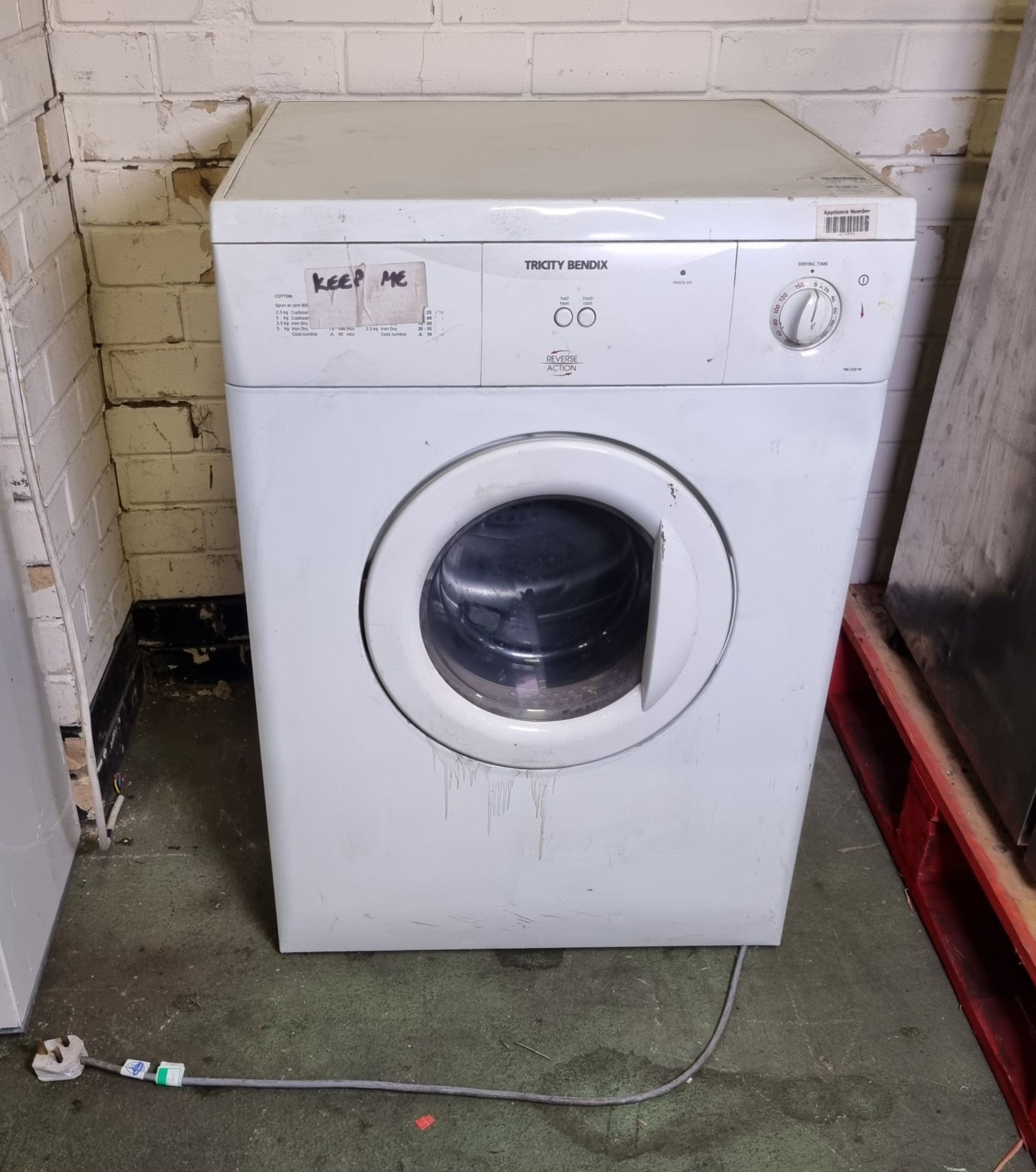 Tricity Bendix tumble dryer - L 600 x W 600 x H 850mm - SOME COSMETIC DAMAGE AND CRACKS ON TOP