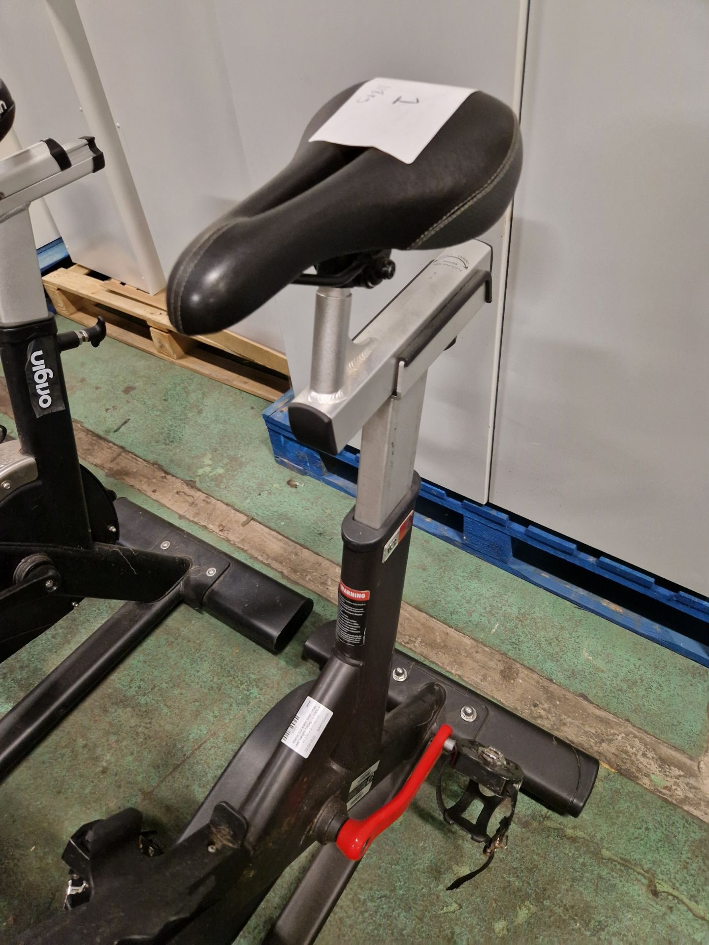 Matrix IC2 spin bike - max user weight 130kg - L 1200 x W 530 x D 1100mm - Image 2 of 7