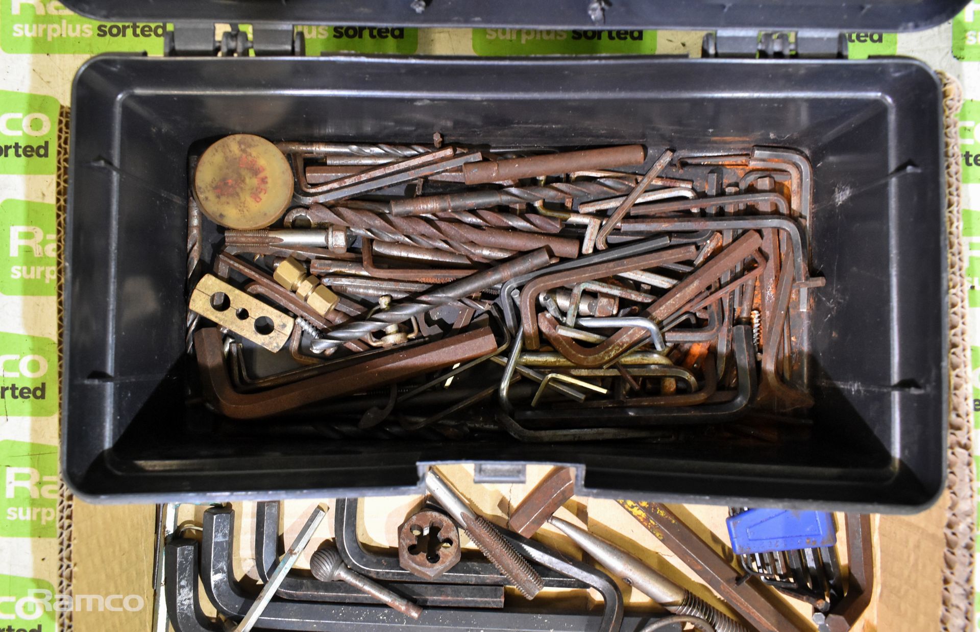 Toolbox with various sized allen keys, drill bits, linch pins and thread taps - Bild 2 aus 3