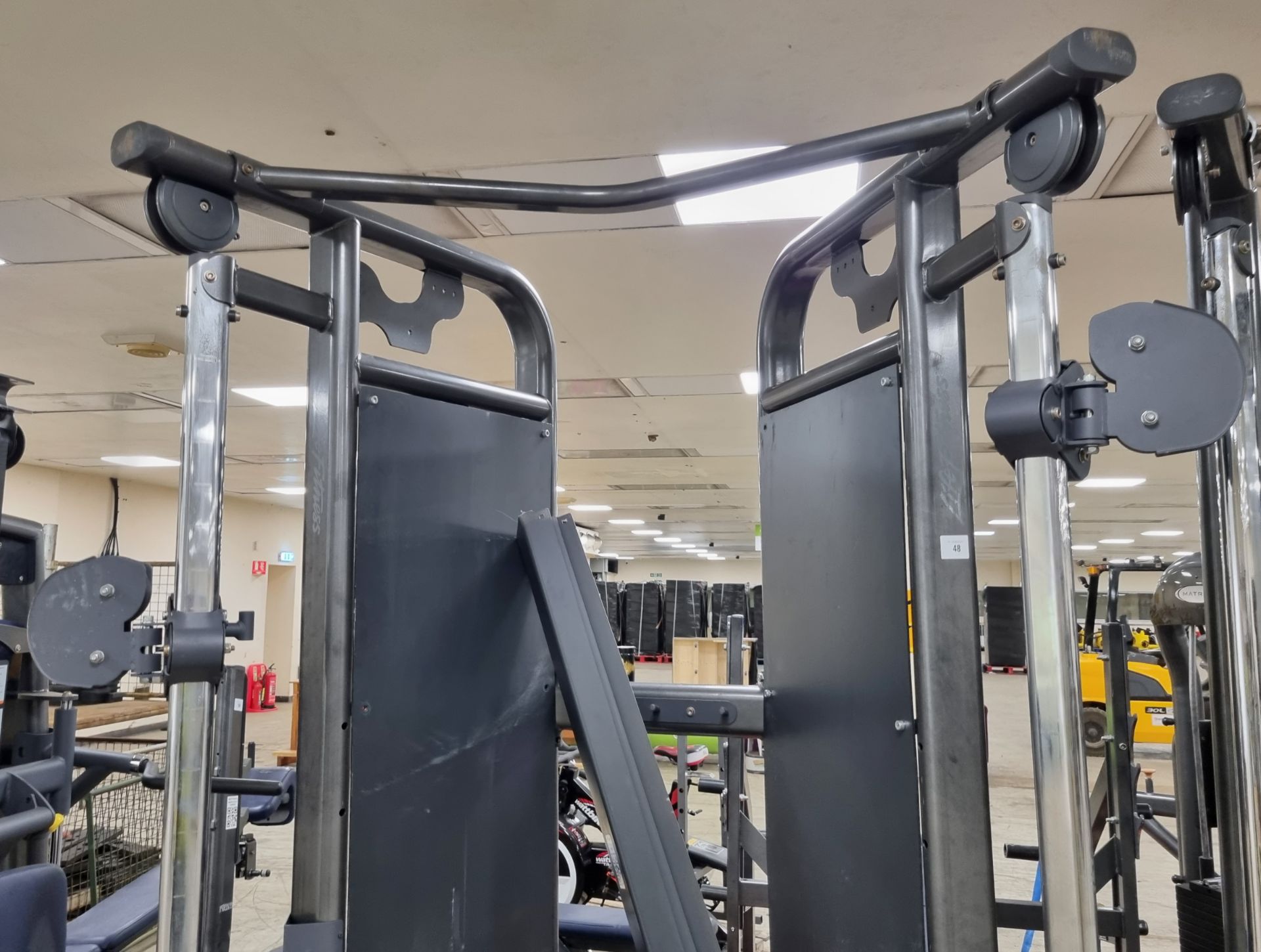 Life fitness Dual AD pulley - L 1600 x W 1100 x H 2350 - Incomplete missing clips - Image 3 of 7