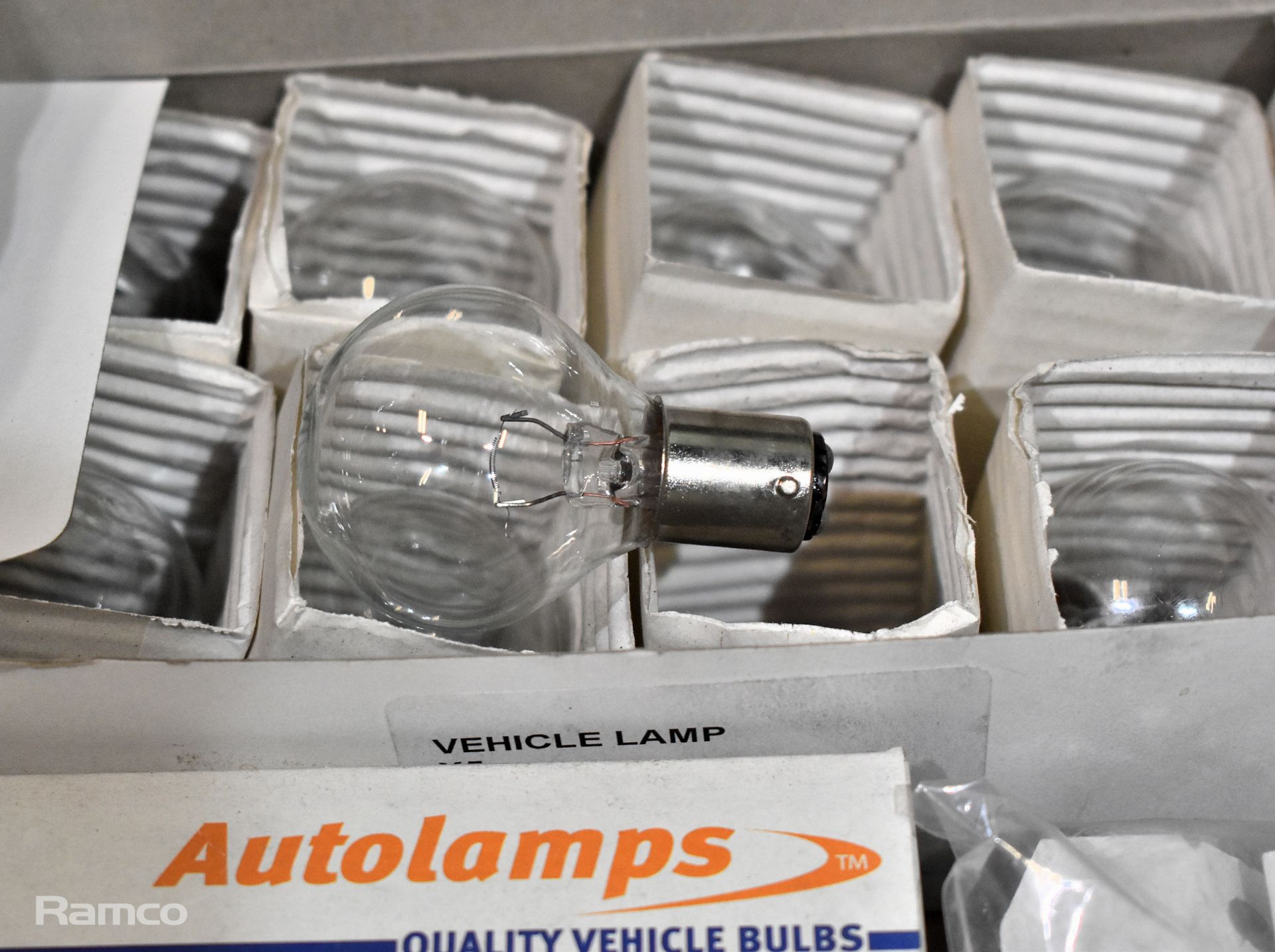 Assortment of 7.2V, 12V, 24V vehicle bulbs (lamps) - Bild 3 aus 5