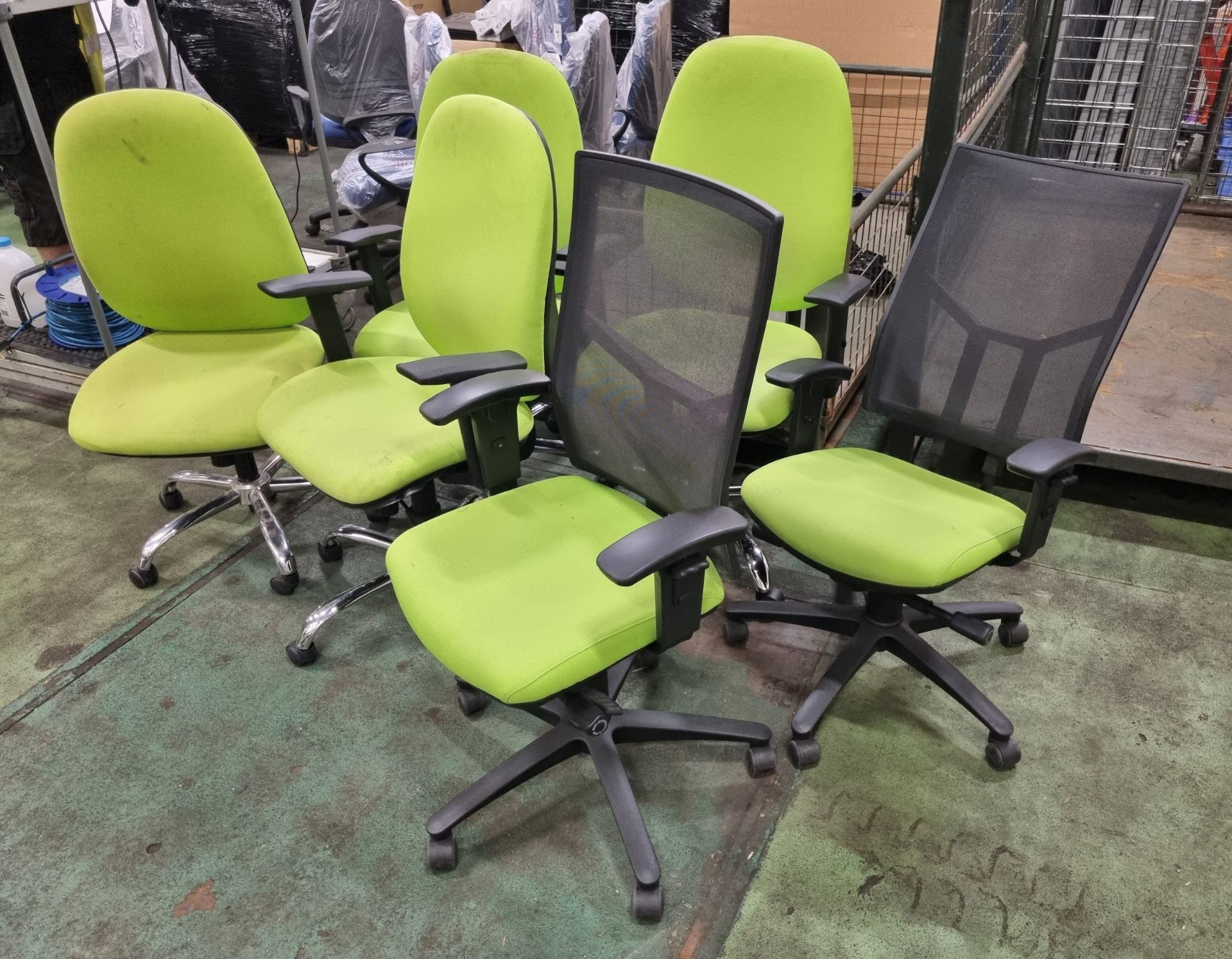 6x assorted green office chairs - Image 2 of 3