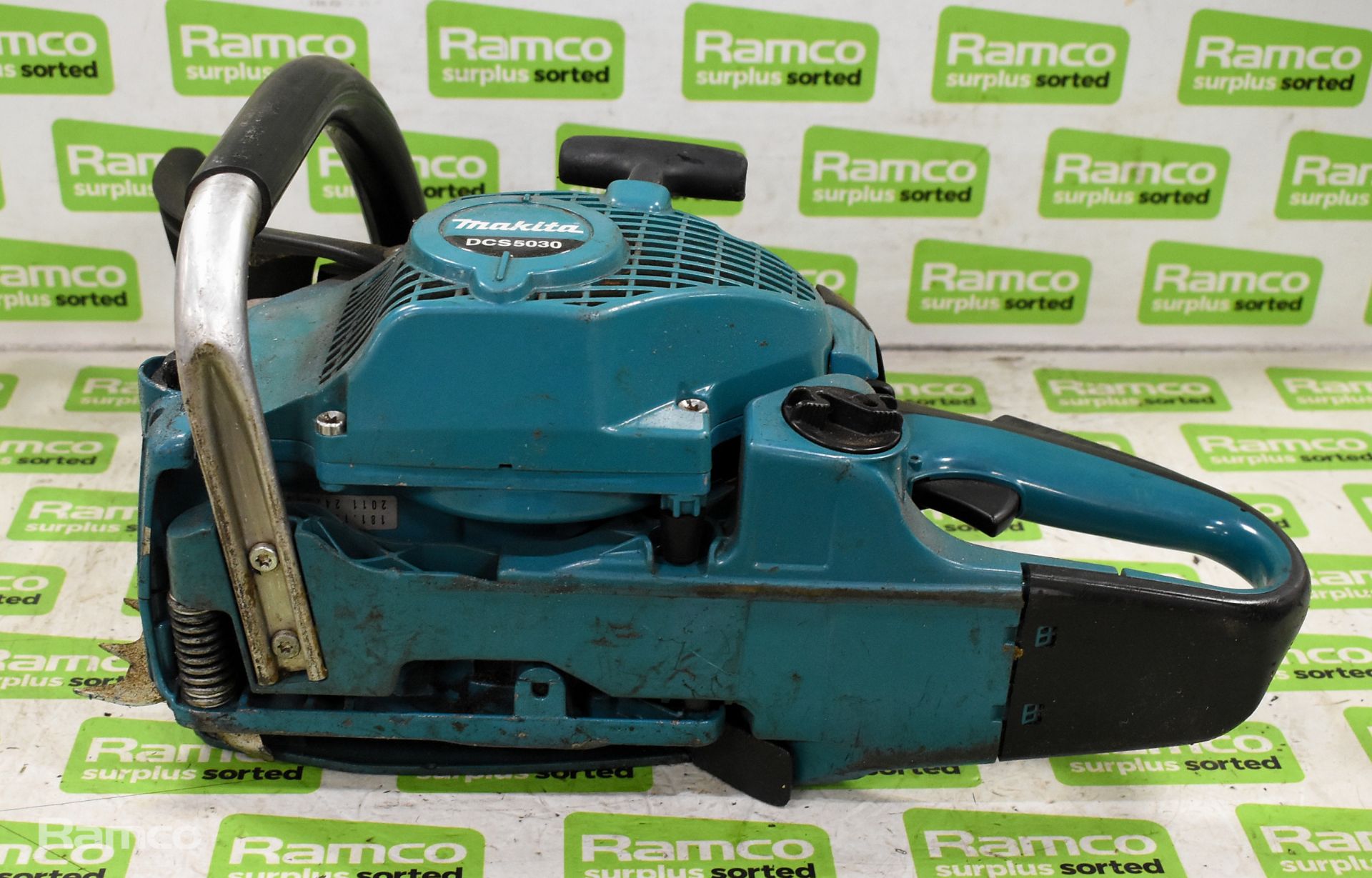Makita DCS5030 50cc petrol chainsaw - BODY ONLY - AS SPARES OR REPAIRS - Bild 5 aus 5