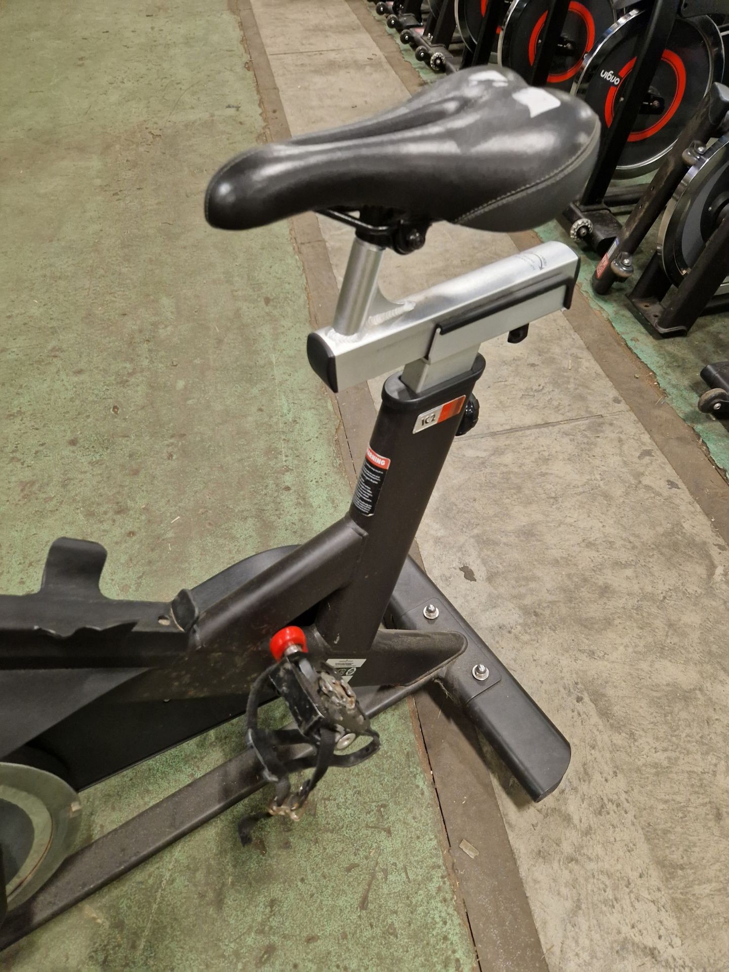 Matrix IC2 spin bike - max user weight 130kg - L 1200 x W 530 x D 1100mm - Image 2 of 6