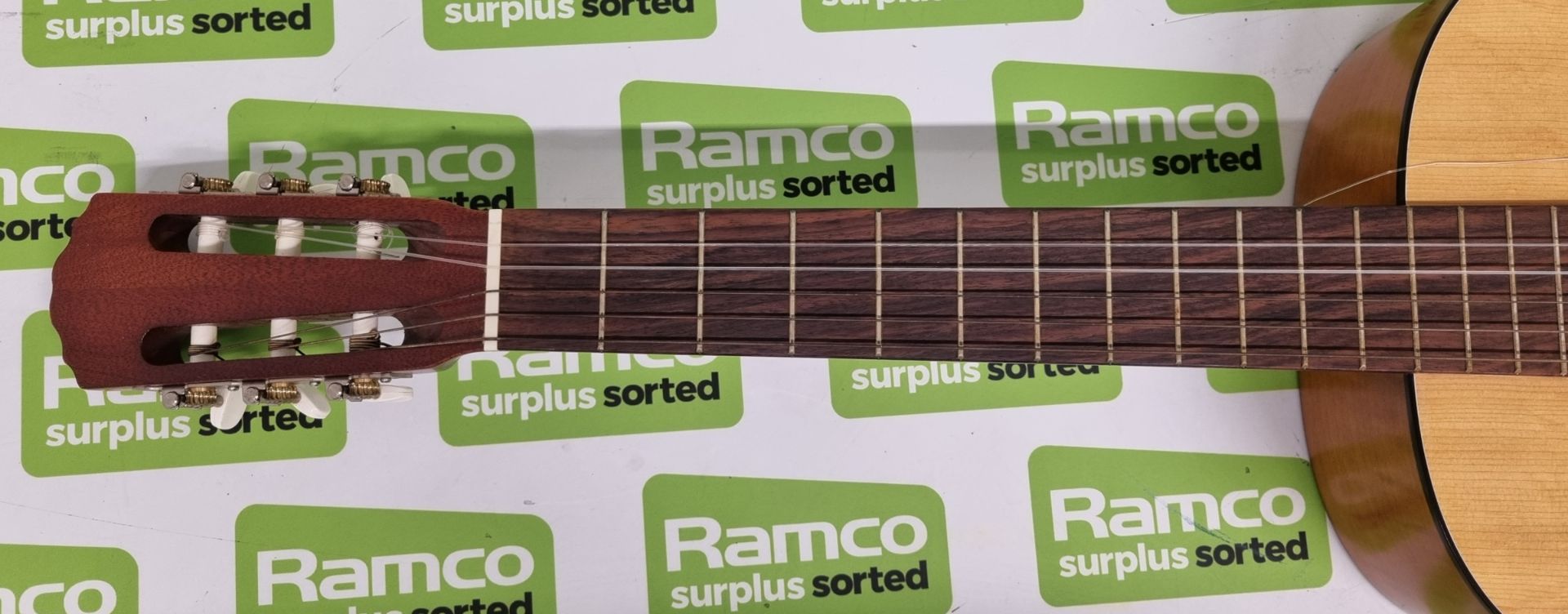Hofner GTR Spanish 6 string acoustic guitar with carry case - Bild 7 aus 17