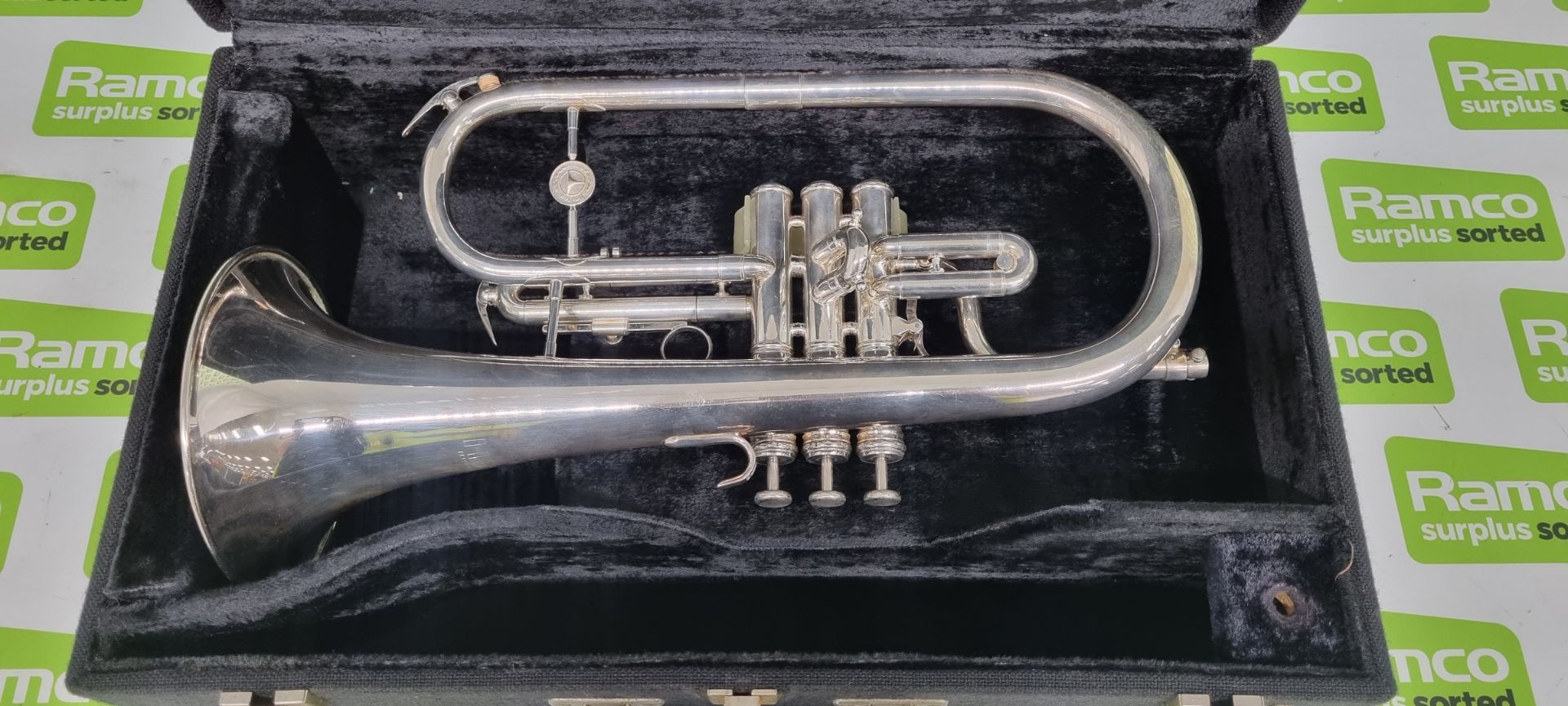 Holton Bb flugal horn with travel case - Bild 2 aus 15