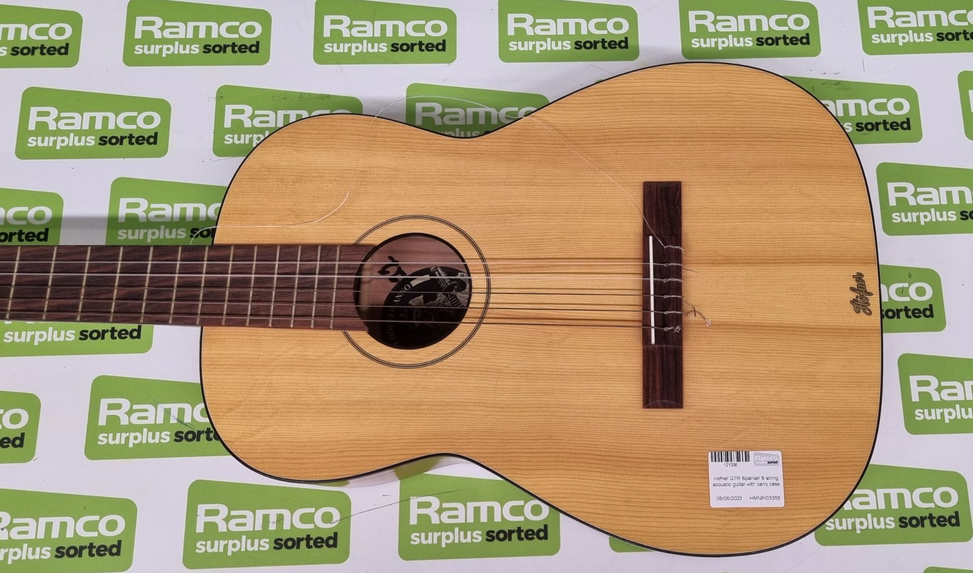 Hofner GTR Spanish 6 string acoustic guitar with carry case - Bild 3 aus 17