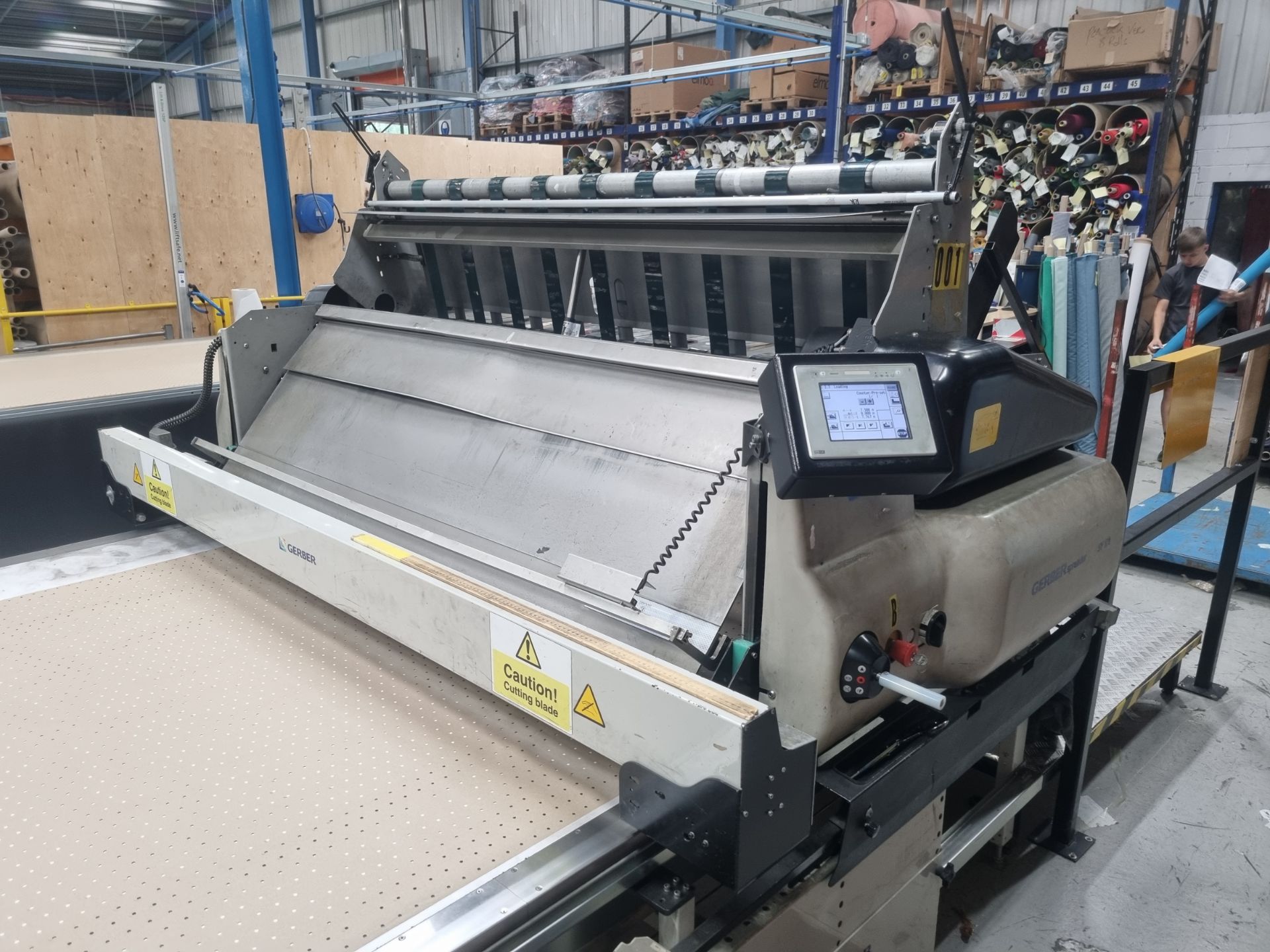 GerberCutter GTxL with Gerber Spreader SY 101 fabric cutting system - full length approx 18m - Image 6 of 19