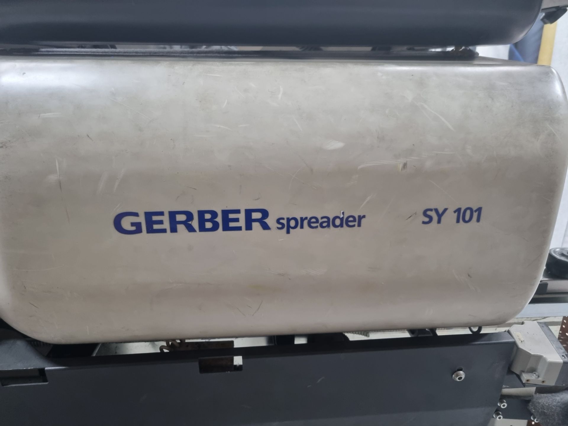 GerberCutter GTxL with Gerber Spreader SY 101 fabric cutting system - full length approx 18m - Image 10 of 19