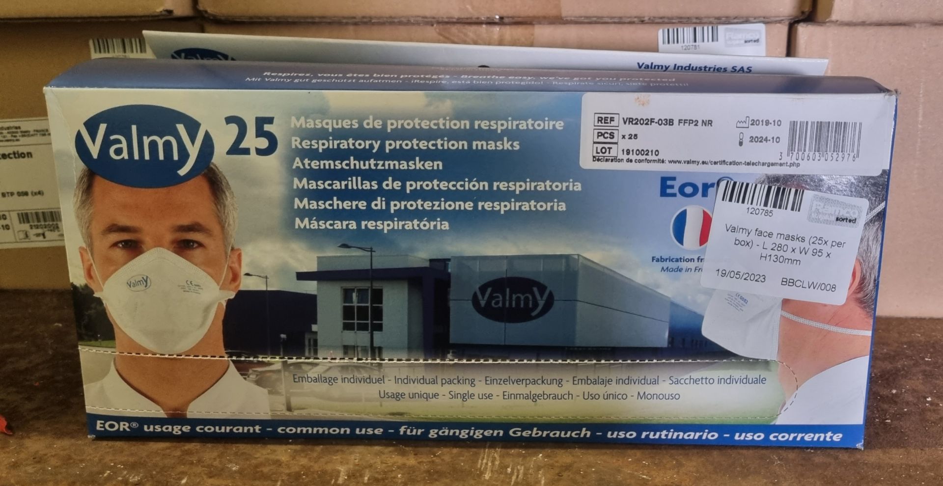 19x boxes of Valmy face masks L 400 x W 290 x H 145mm - 4 packs per box - 25 per pack - Image 3 of 6
