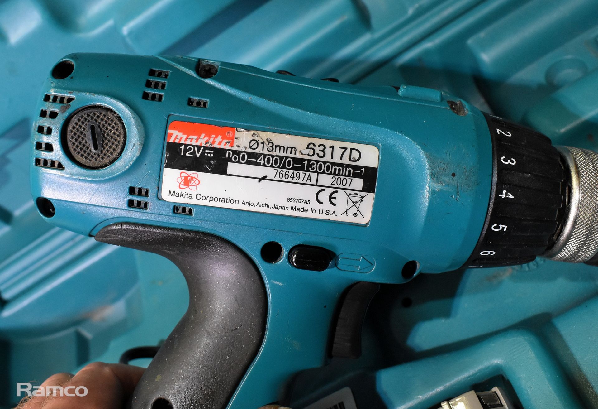 Makita 6317D cordless drill in case with battery and charger - SPARES AND REPAIRS - Image 4 of 6