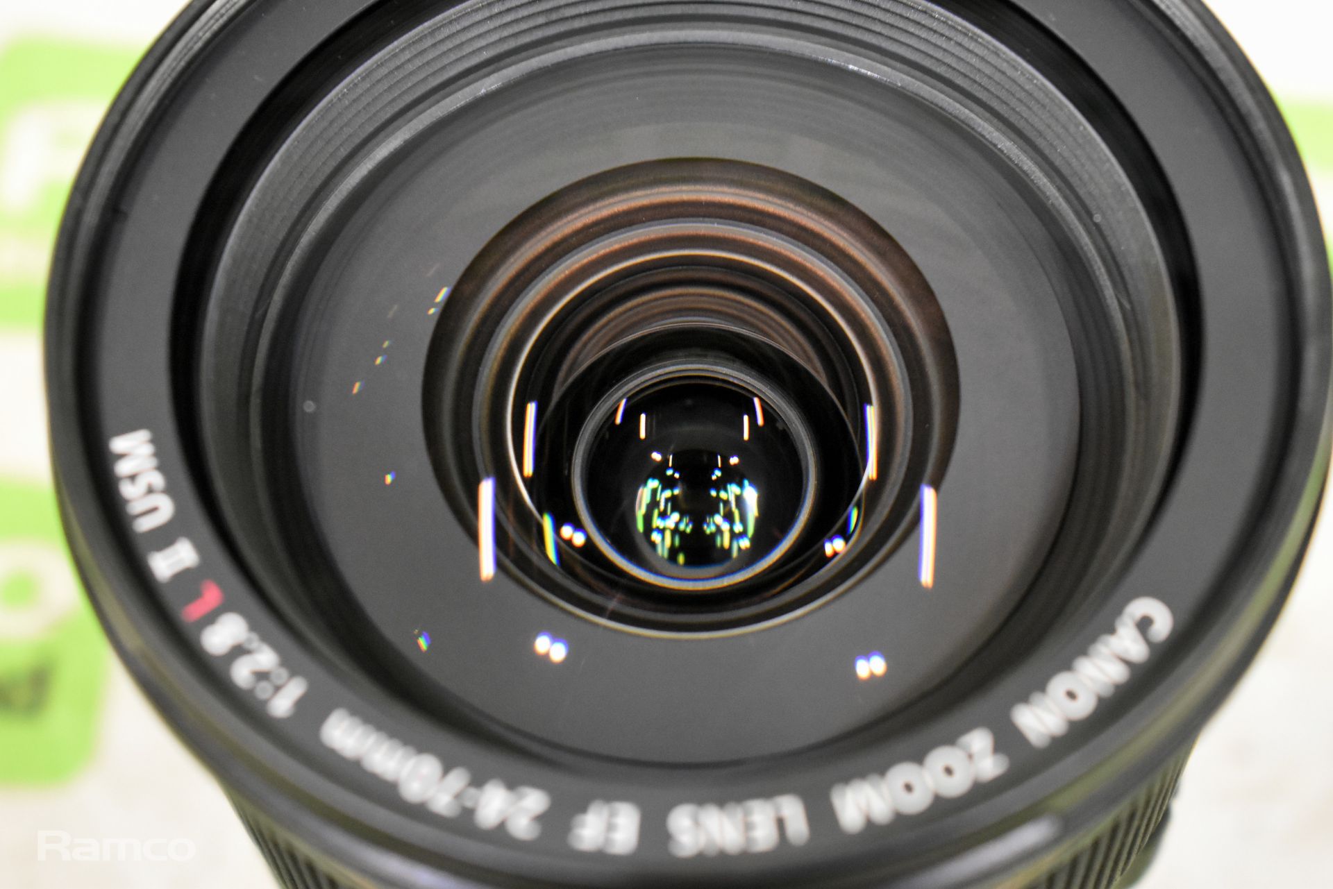 Canon Zoom lens EF 24 - 70mm Ultrasonic 1:2.8 L II USM with grey canvas bag, Canon EW-88C lens hood - Bild 8 aus 11