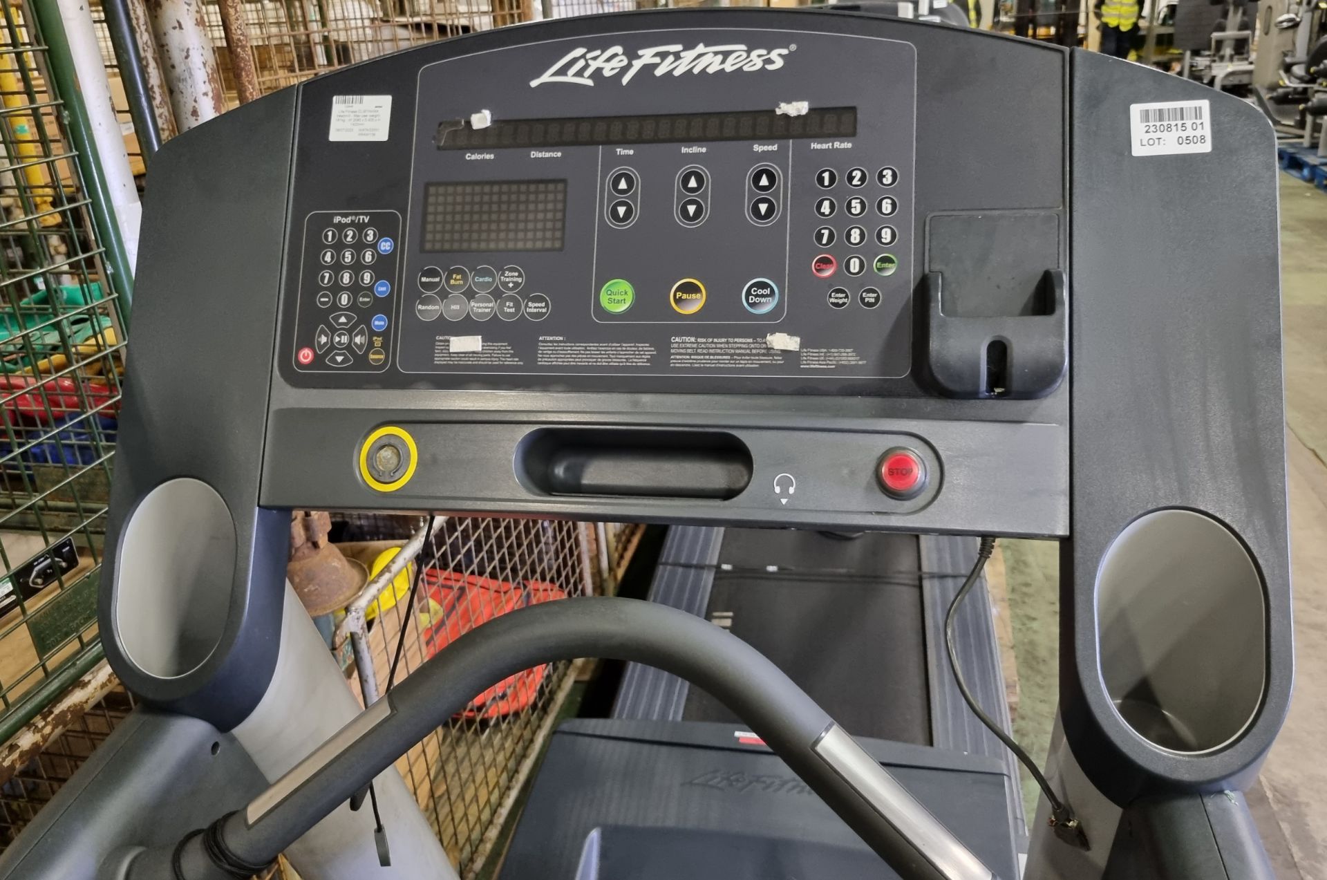 Life Fitness CLISTINHXK treadmill - Max user weight 181kg - W 2090 x D 920 x H 1420mm - Image 3 of 4