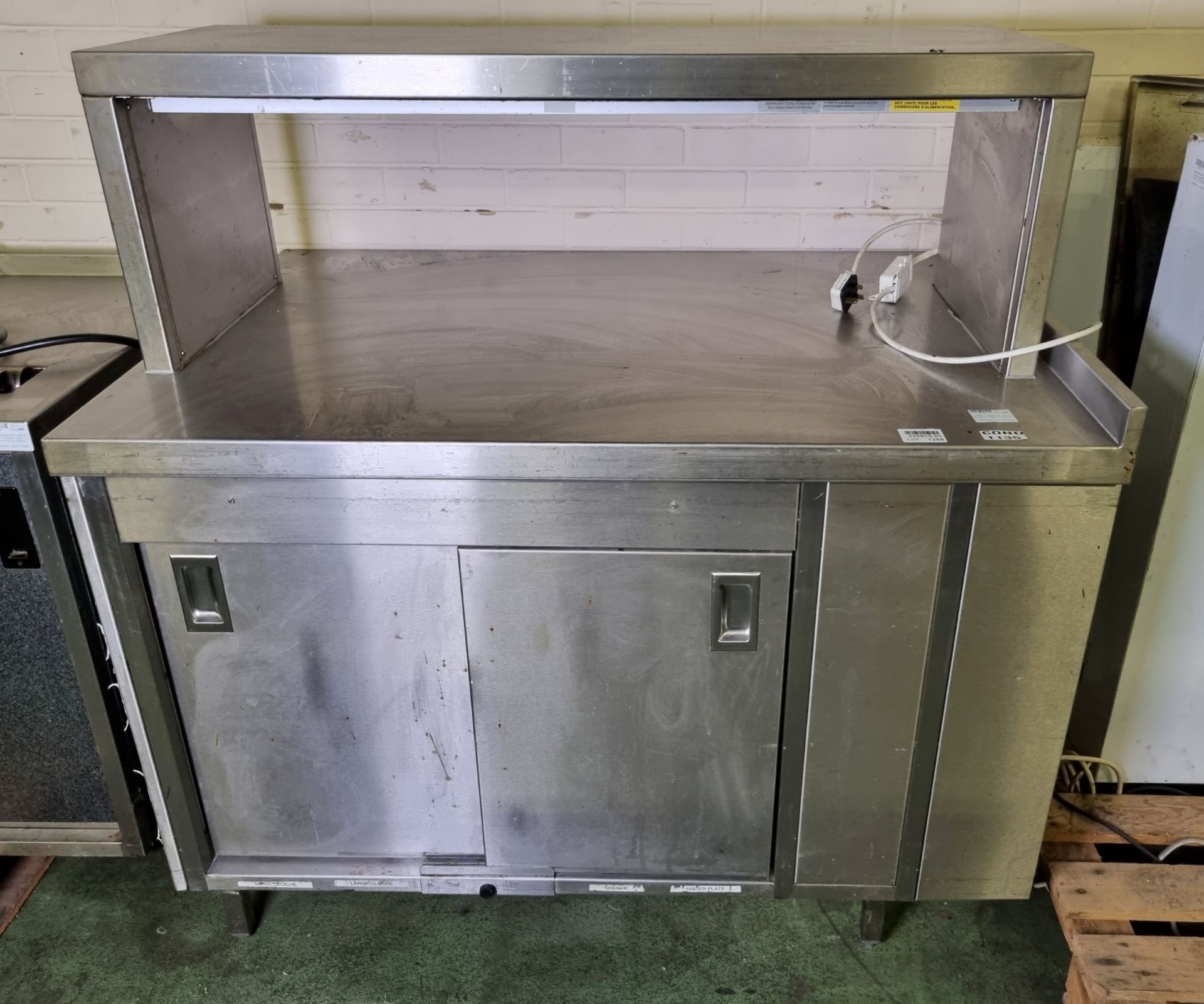 Heated cupboard with gantry - W 1300 x D 920 x H 1330 mm
