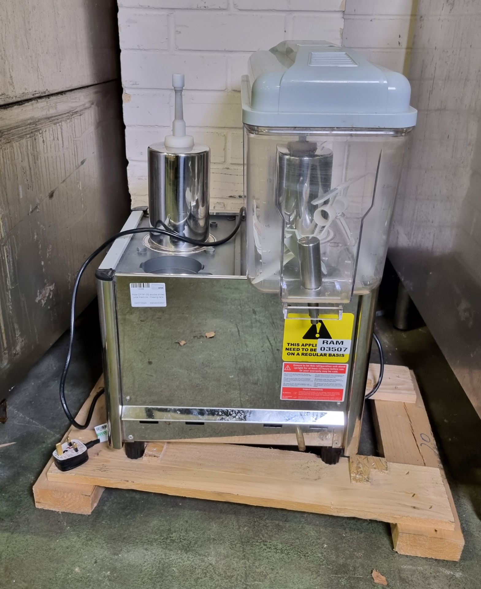 Polar CF761-03 double chilled juice machine - missing tank