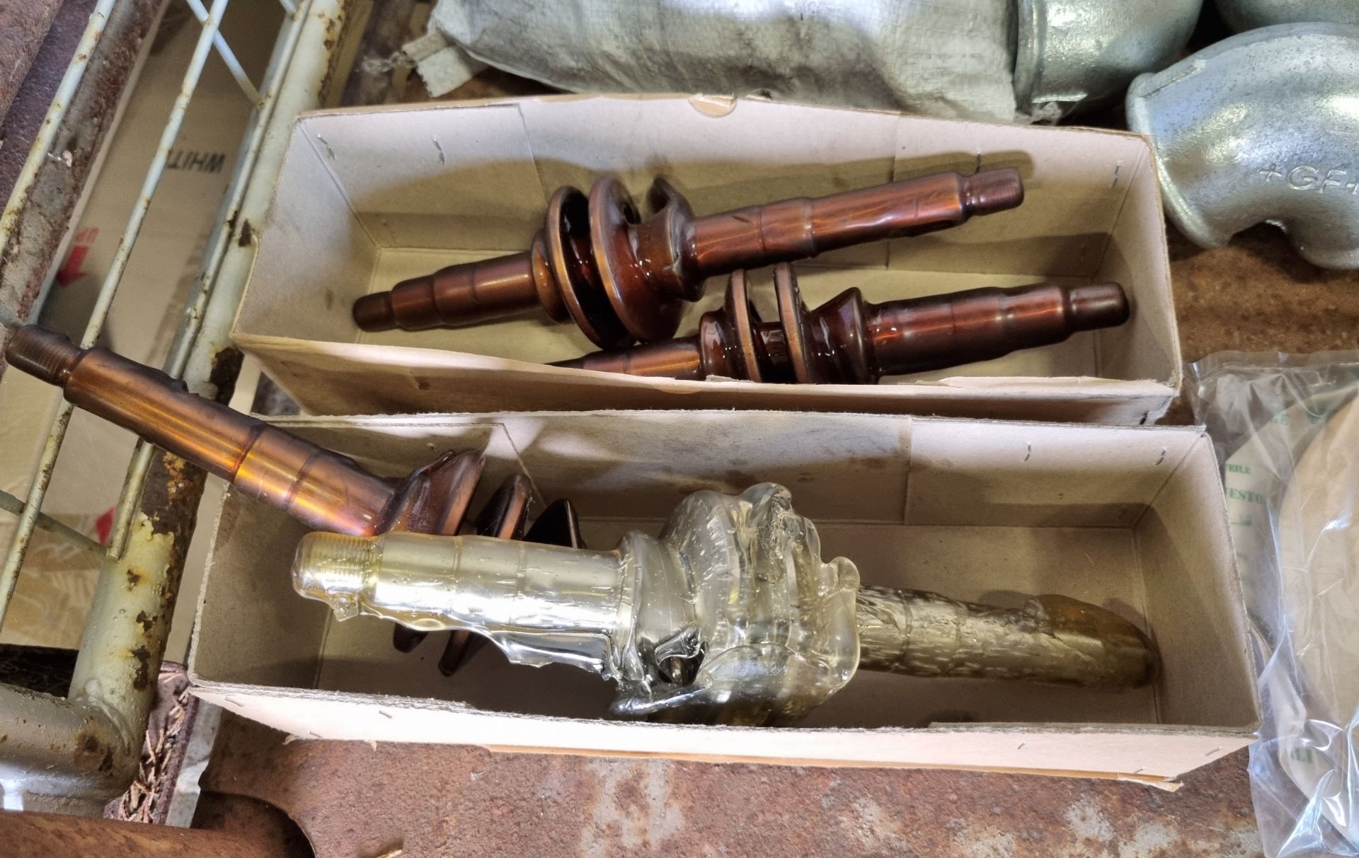 Workshop spares and consumables - worm drive shafts, battery cables, assorted pump - Bild 5 aus 6