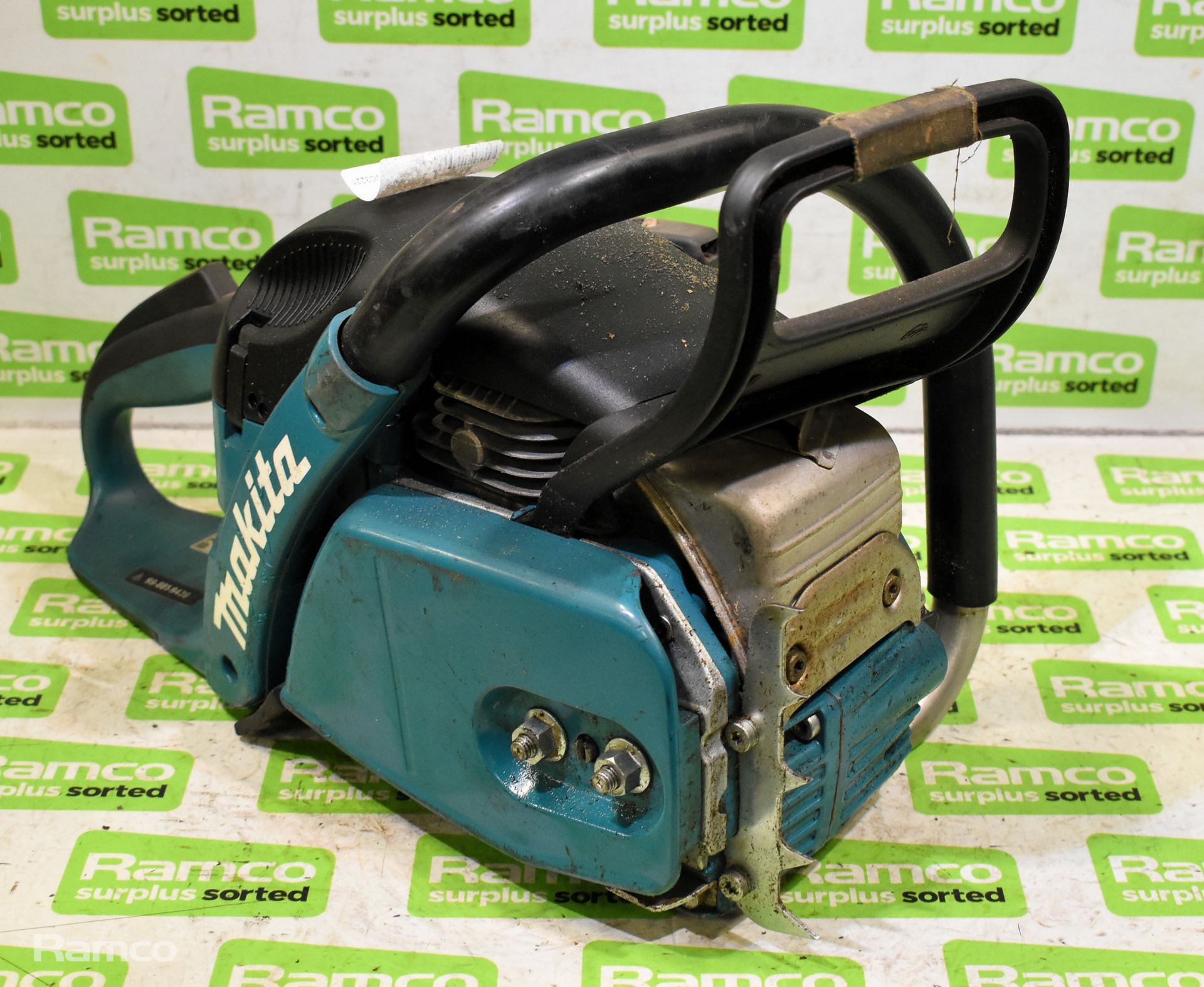 6x Makita DCS5030 50cc petrol chainsaw - BODIES ONLY - AS SPARES & REPAIRS - Image 10 of 33