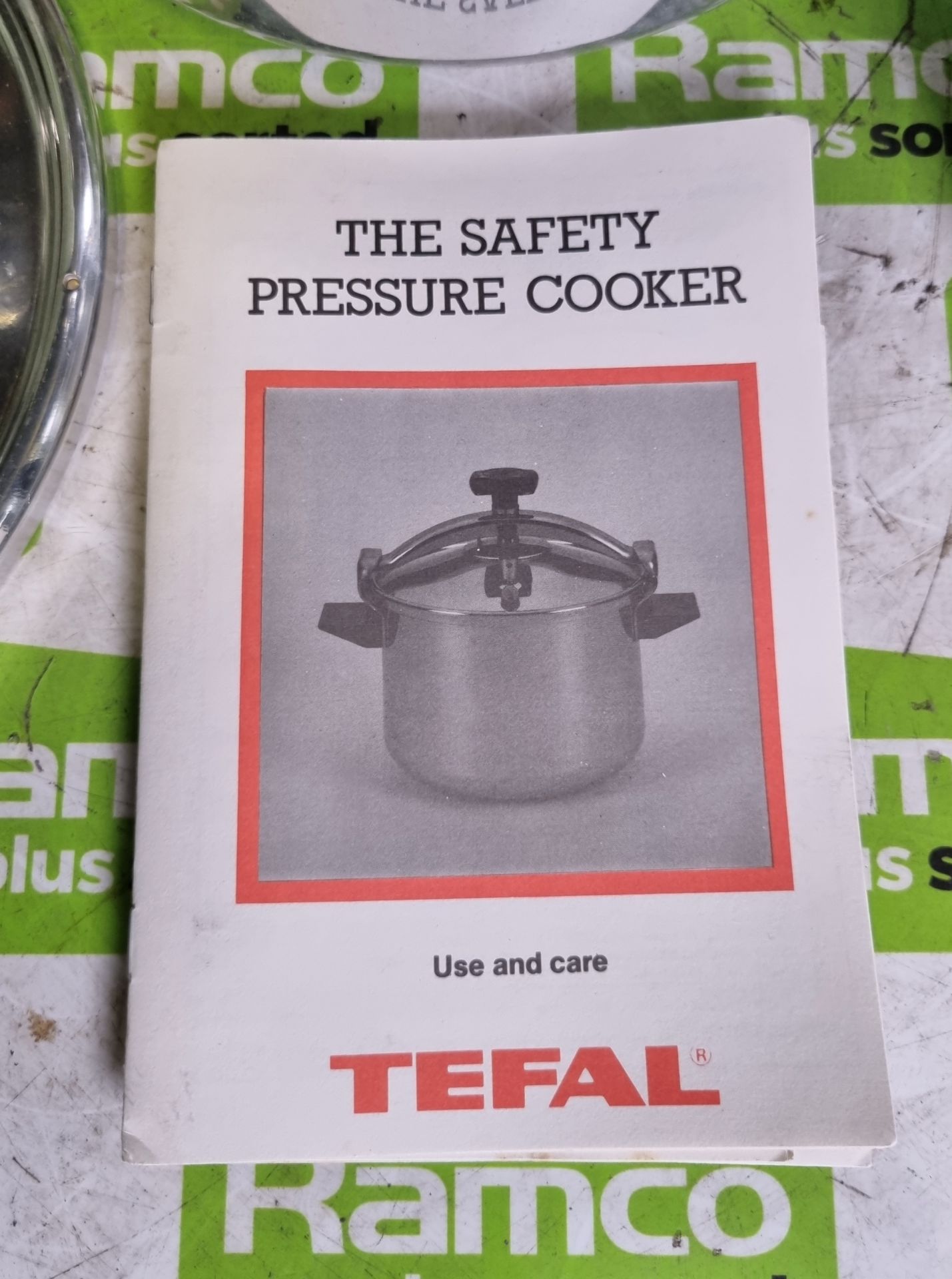 Tefal 6 litre aluminium pressure cooker - Image 3 of 5
