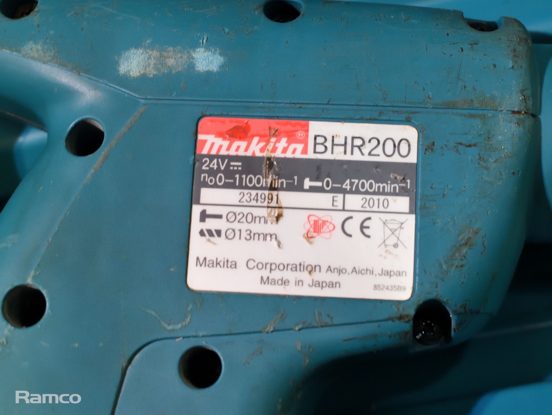 Makita BHR200 cordless hammer drill with 24V Ni-MH 3.3Ah battery, Makita DC24SC battery charger - Image 3 of 5