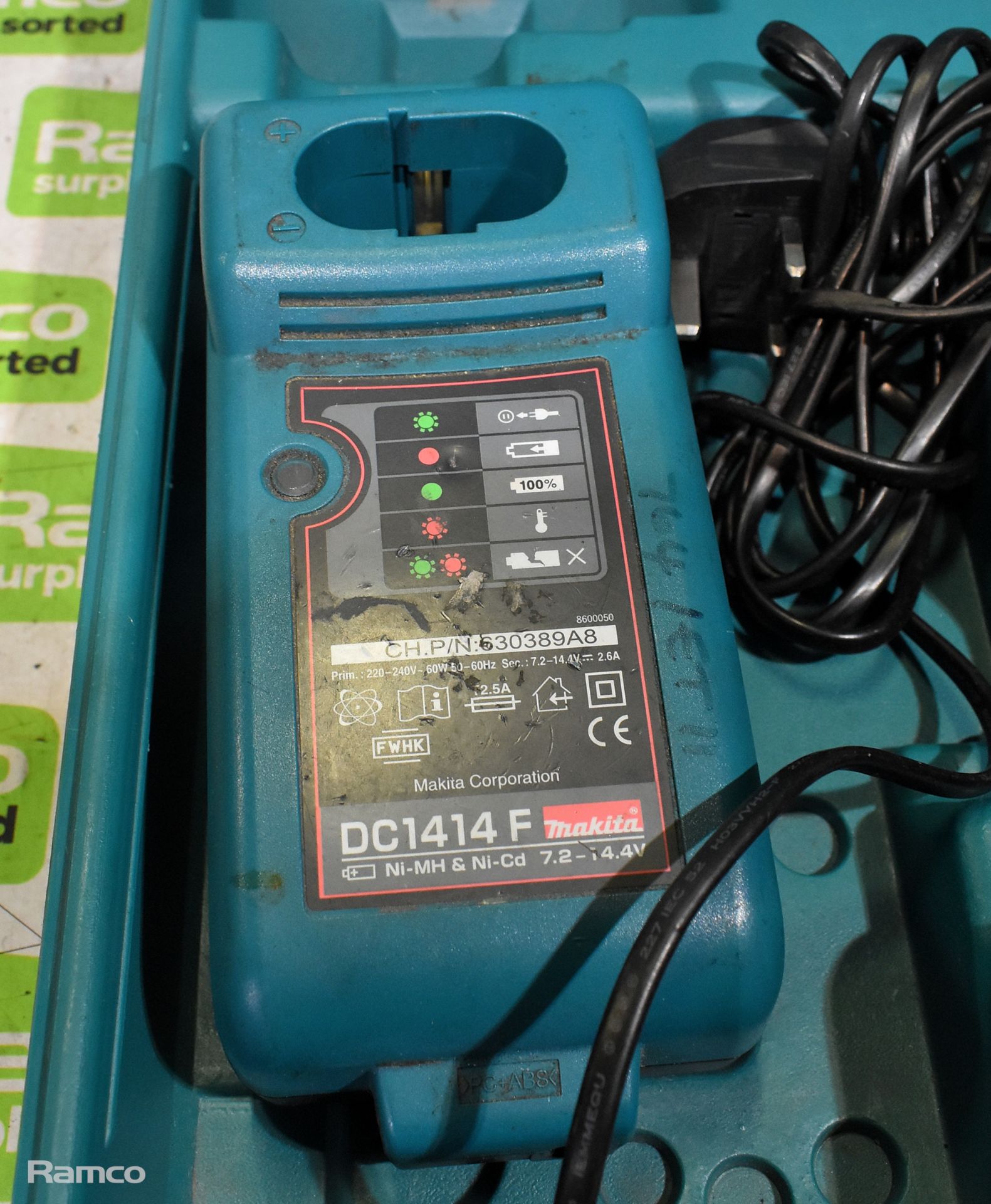 Makita 6317D cordless drill in case with battery and charger - SPARES AND REPAIRS - Image 5 of 6