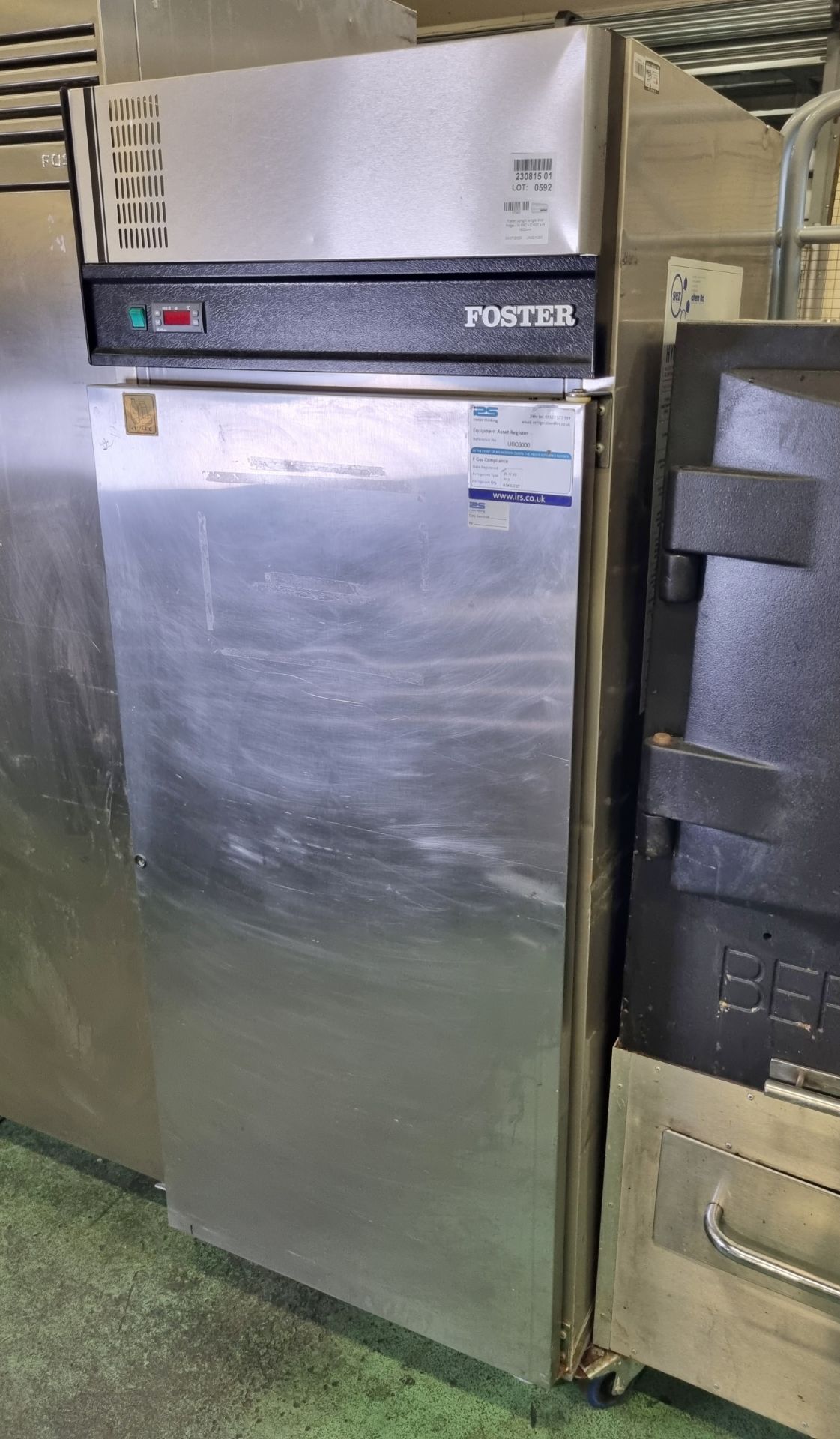 Foster upright single door fridge - W 680 x D 820 x H 1830mm - Image 2 of 5