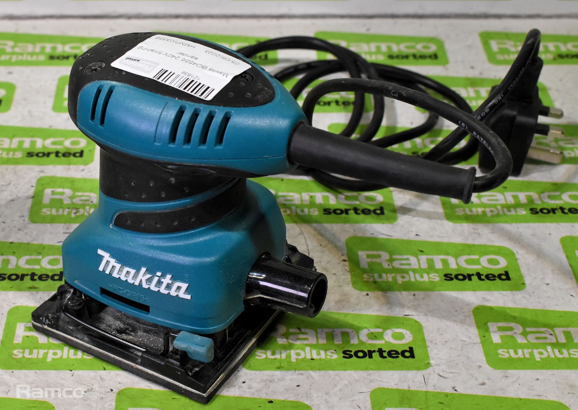 Makita BO4556 240V finishing sander - Image 4 of 5