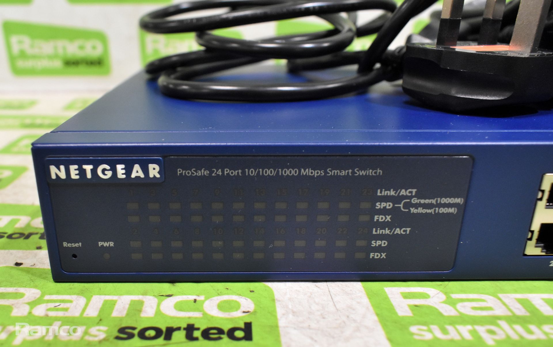 Netgear GS724T-400EUS 24 port GE smart gigabit network switch - Bild 2 aus 4