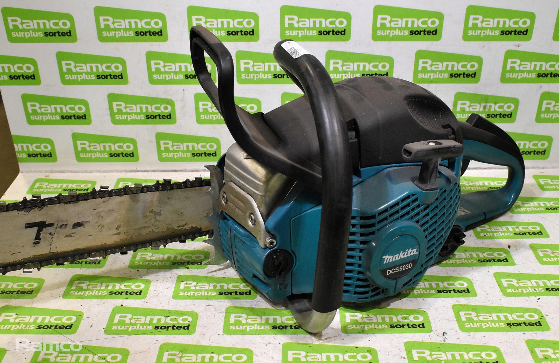 Makita DCS5030 50cc petrol chainsaw with guide and chain - AS SPARES & REPAIRS - Bild 3 aus 6