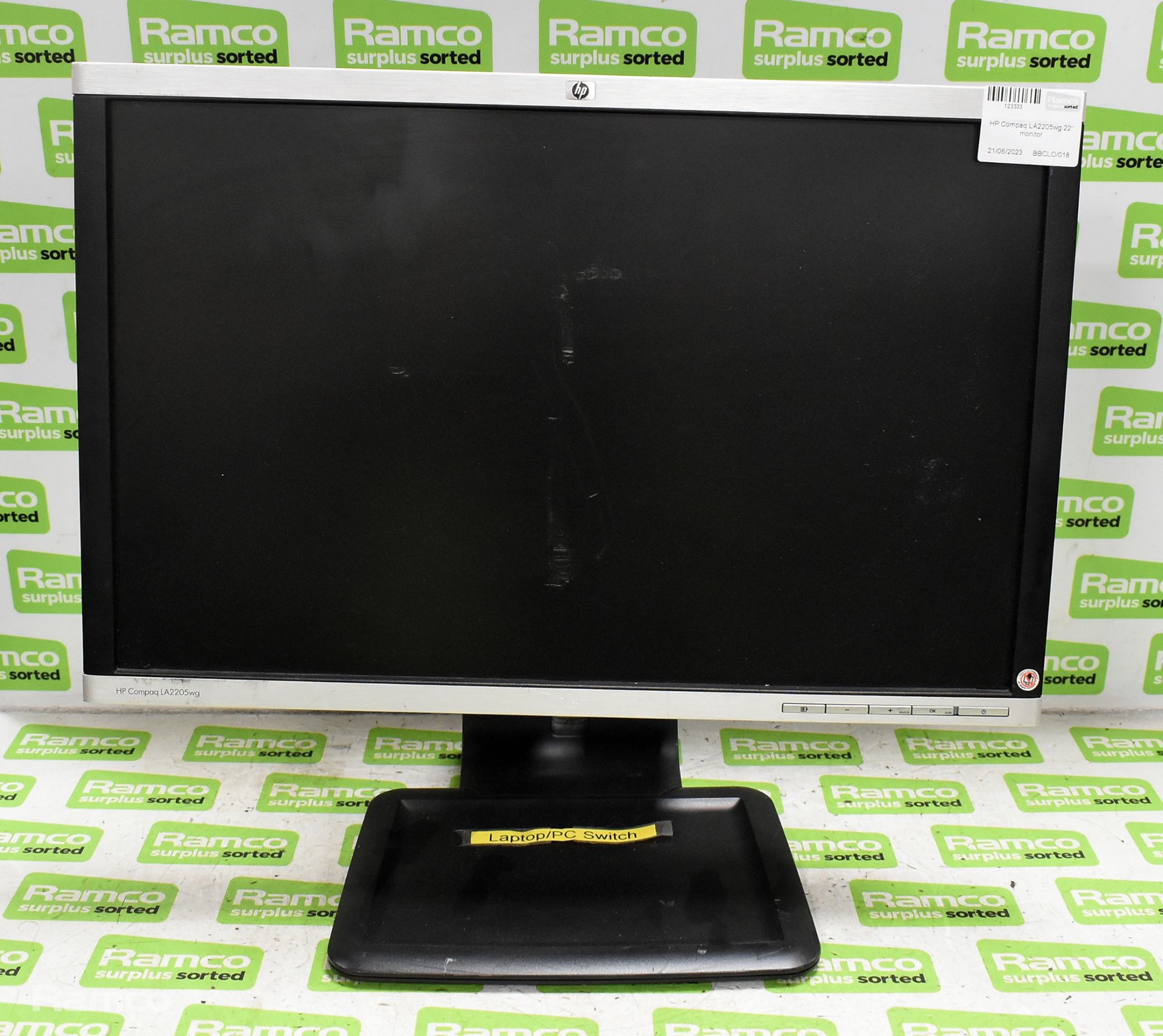 6x HP Compaq LA2205WG 22 inch monitors - Image 6 of 8