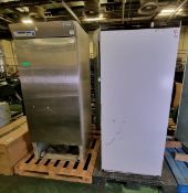 Gram K625 Laboratory refrigerator - W 805 x D 755 x H 2000mm & Mondial Elite KICPR60 Light touch
