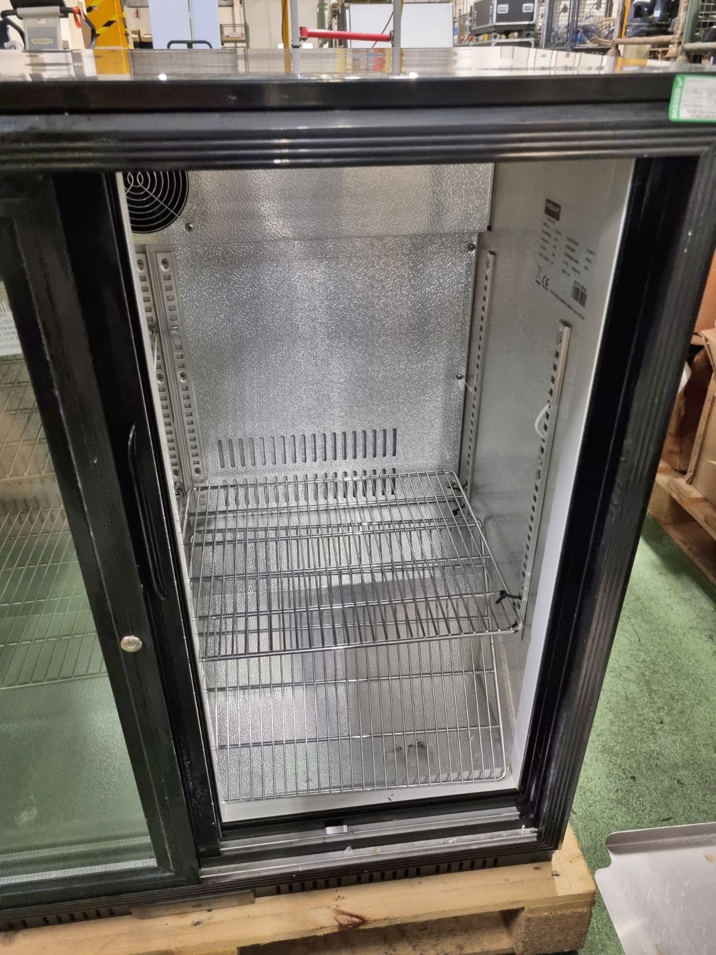 Polar GL003-05 Undercounter double sliding glass door bottle cooler - 230V 50Hz - L 900 x W 540 - Image 4 of 5