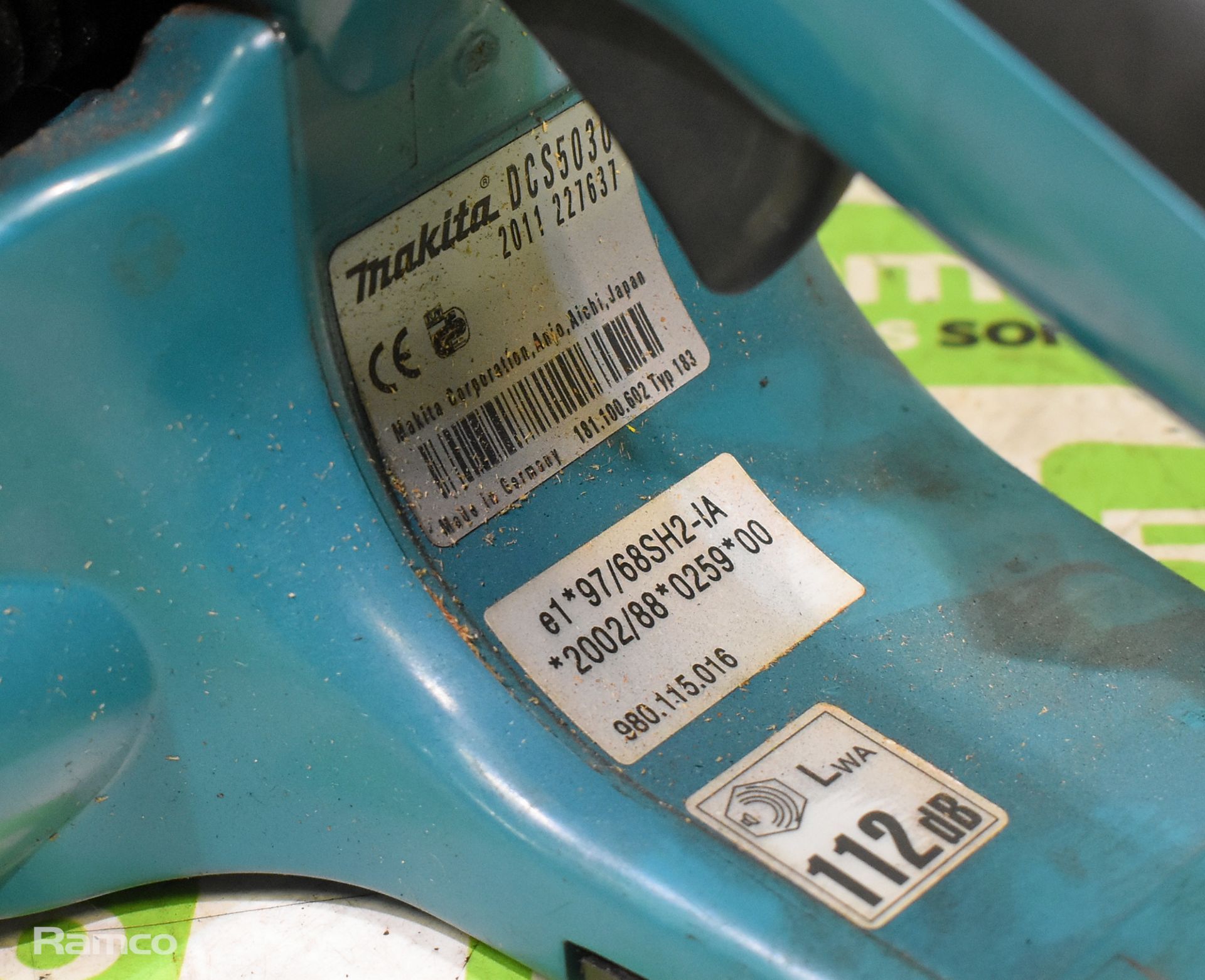 4x Makita DCS5030 50cc petrol chainsaw - BODIES ONLY - AS SPARES AND REPAIRS - Image 6 of 21