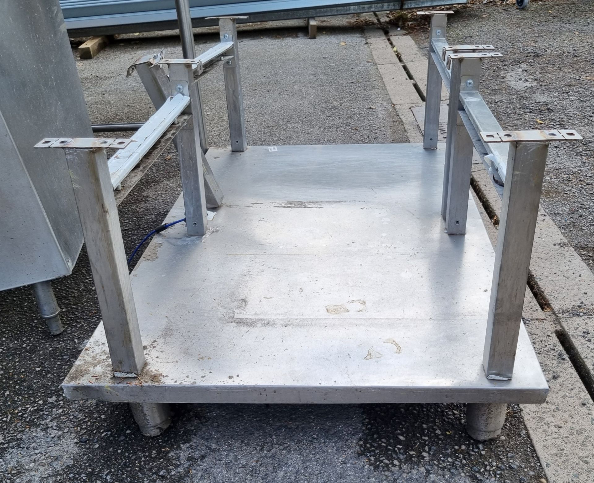 Stainless steel grill base - W 1200 x D 770 x H 570mm - Bild 3 aus 4