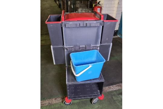 Vermop modular janitorial trolley with cleaning accessories - L 750 x W 700 x H 950mm - Image 3 of 5