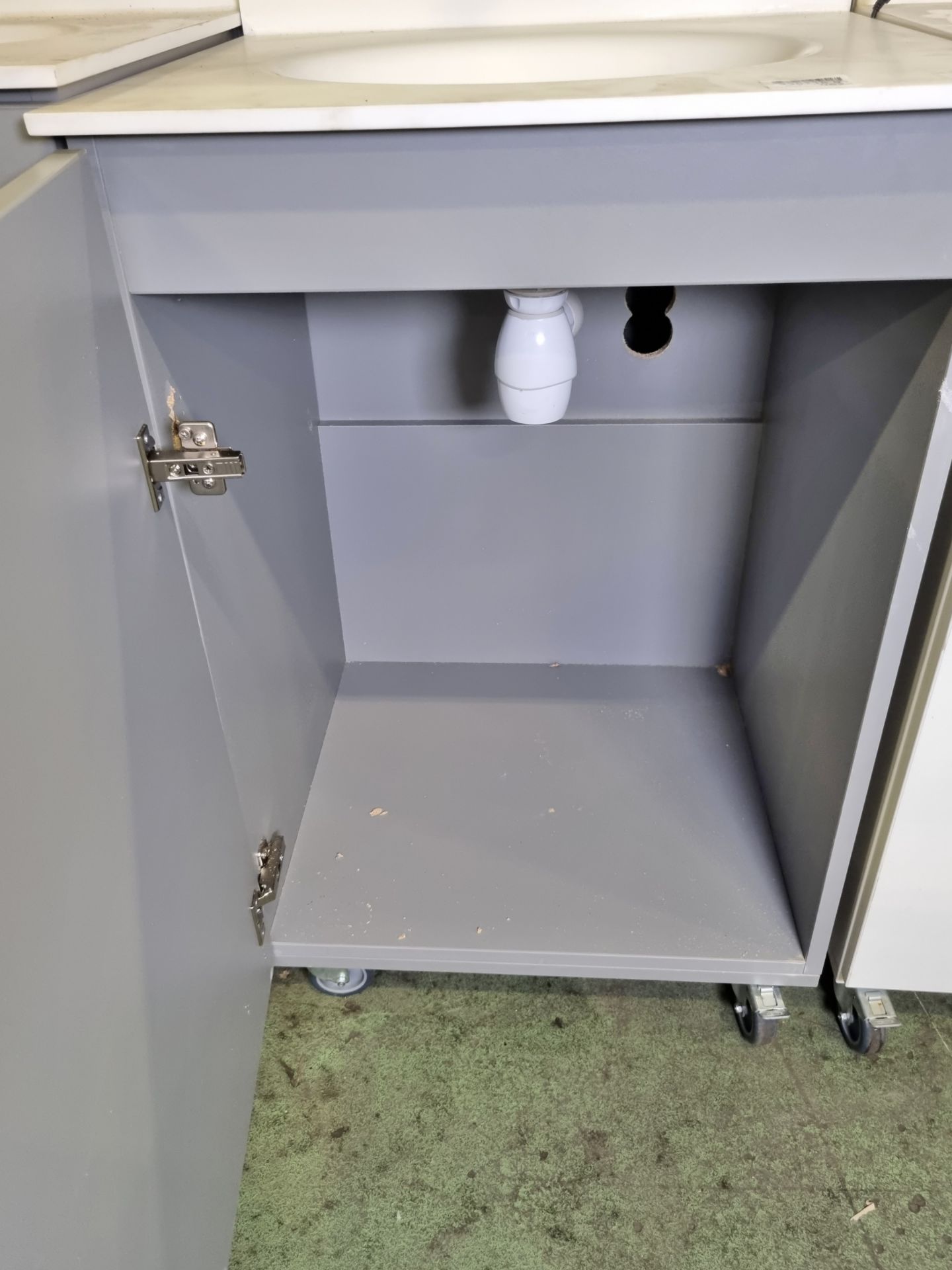 Portable hand wash station with under counter storage & Armitage Shanks mixer tap - Bild 3 aus 4