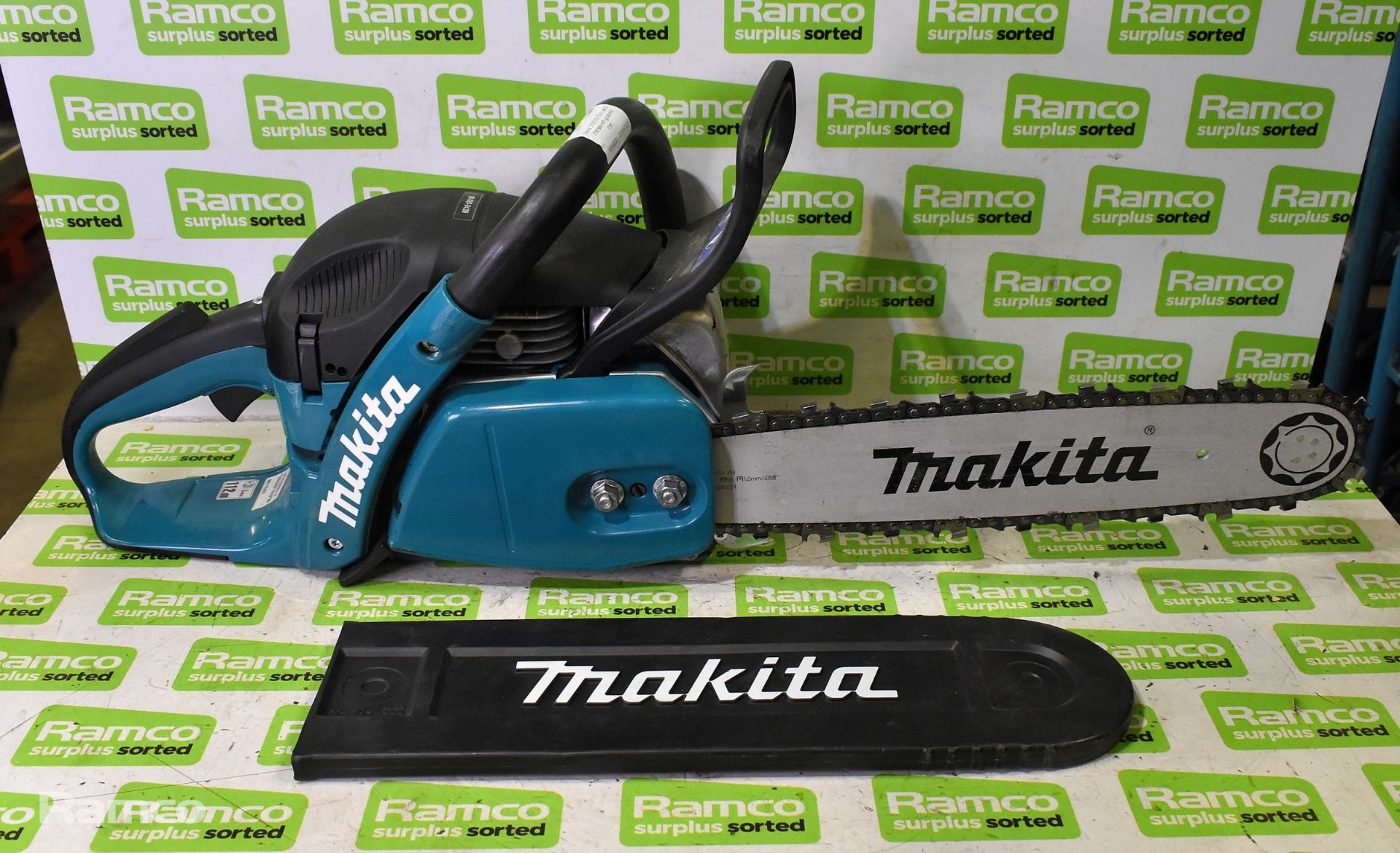 Makita DCS5030 50cc petrol chainsaw with guide and chain - AS SPARES & REPAIRS