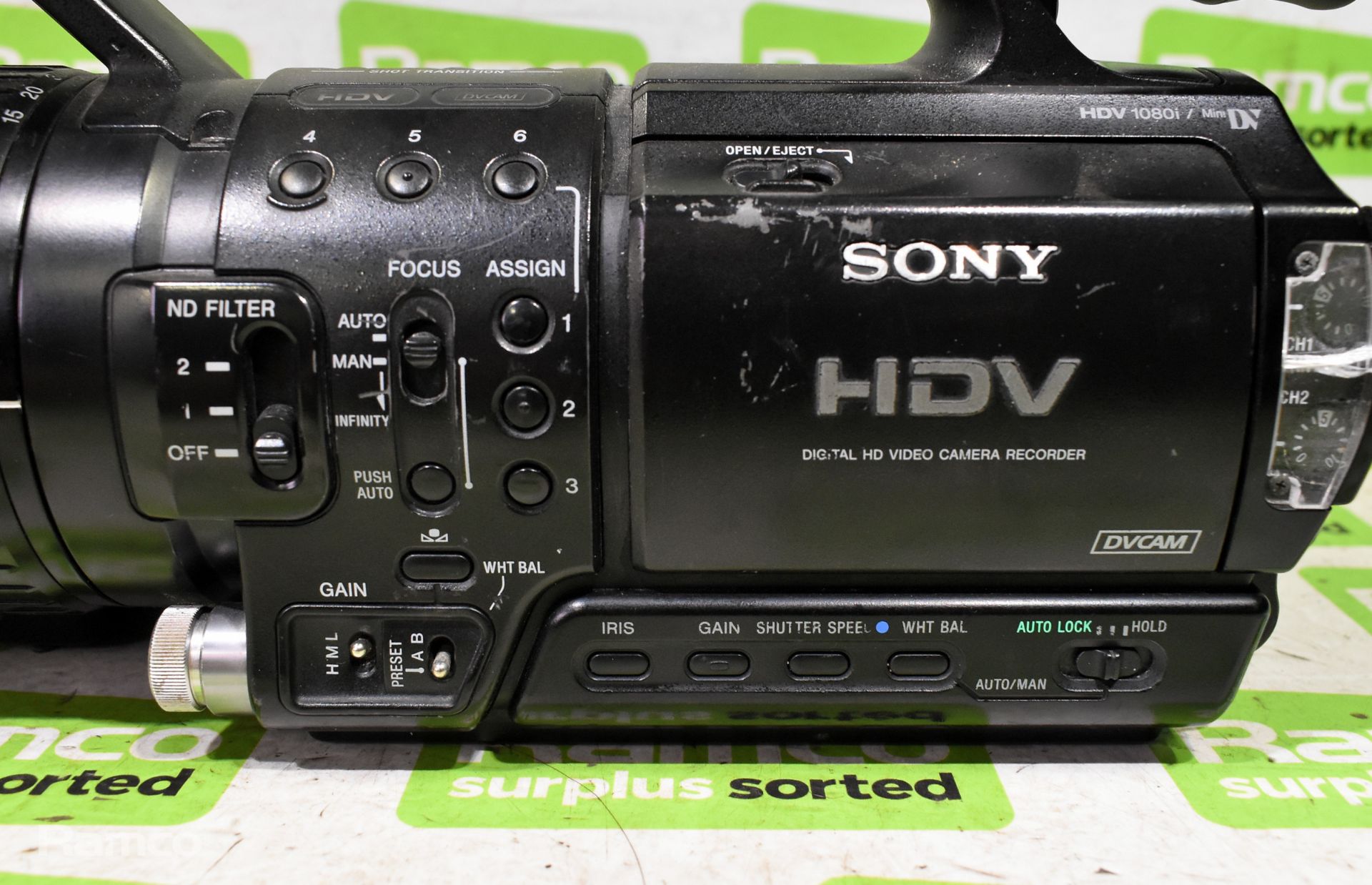 Sony HVR-Z1E HDV digital HD video camera recorder - missing battery - Bild 5 aus 13