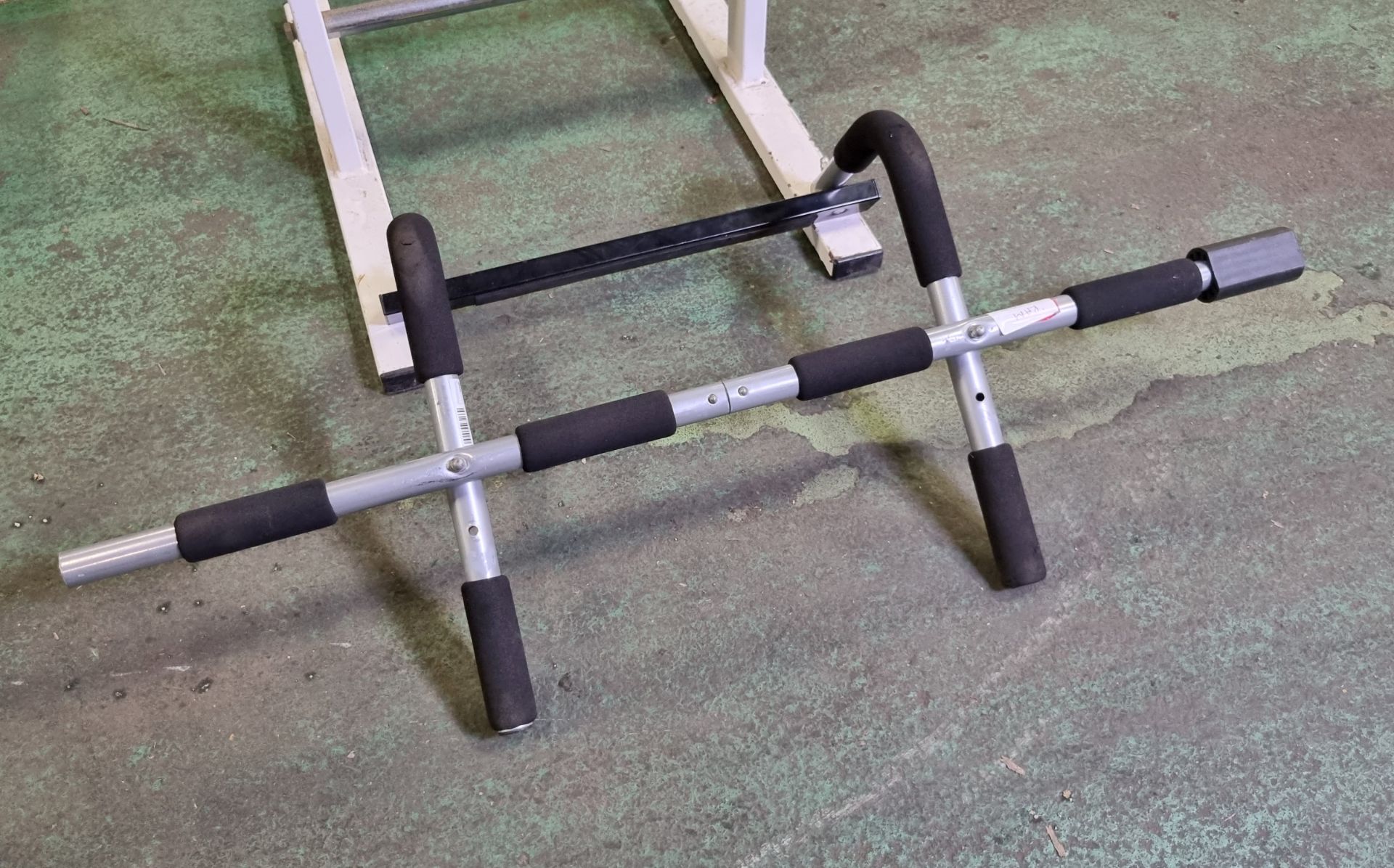 Pro Power pull up bar, Nova Fitness rail - L 400 x W 400 x H 1000mm - Image 5 of 5