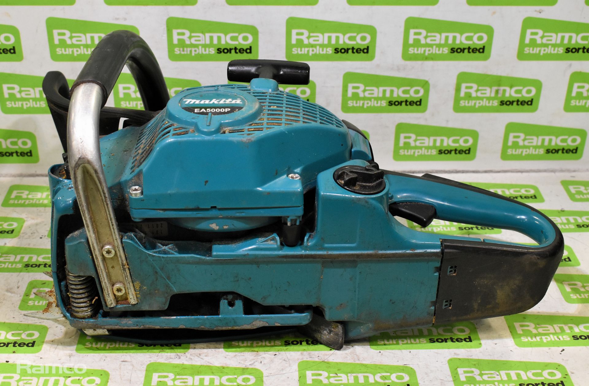 4x Makita DCS5030 50cc petrol chainsaw - BODIES ONLY - AS SPARES AND REPAIRS - Image 21 of 21