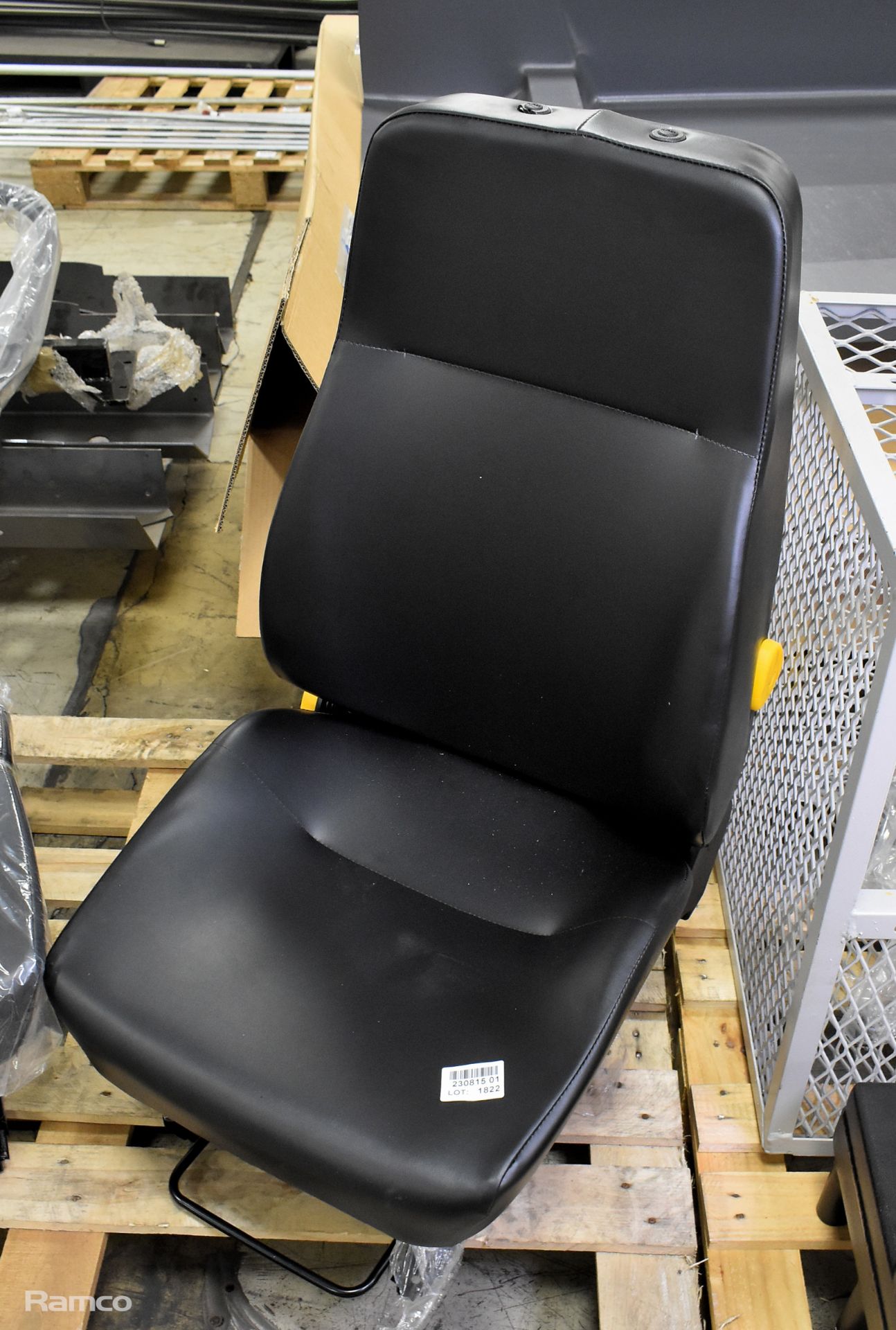 2x KAB seats - upholstered - Image 2 of 8