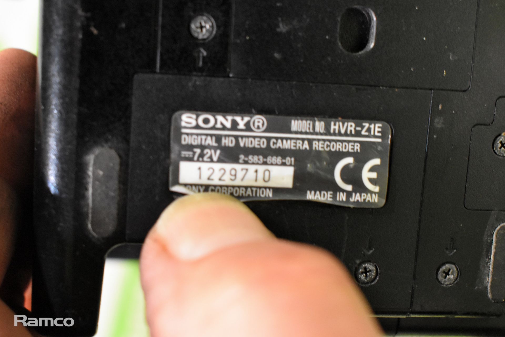 Sony HVR-Z1E HDV digital HD video camera recorder - missing battery - Bild 13 aus 13