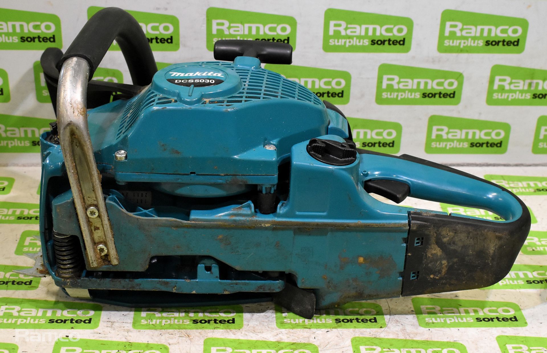 6x Makita DCS5030 50cc petrol chainsaw - BODIES ONLY - AS SPARES & REPAIRS - Image 23 of 33