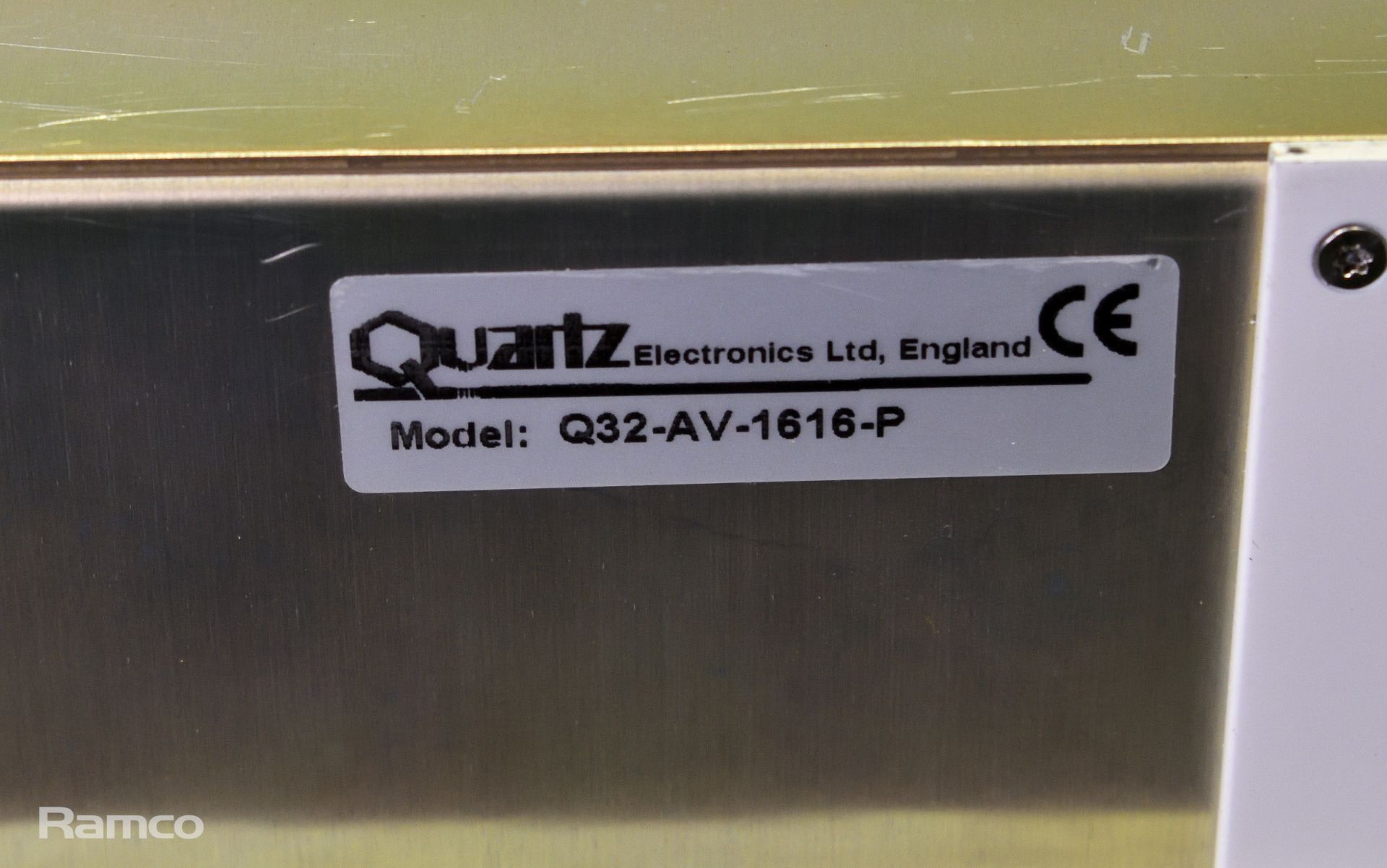 Quartz Q32 series relay data router 50-60Hz - Rack mountable - Bild 3 aus 3