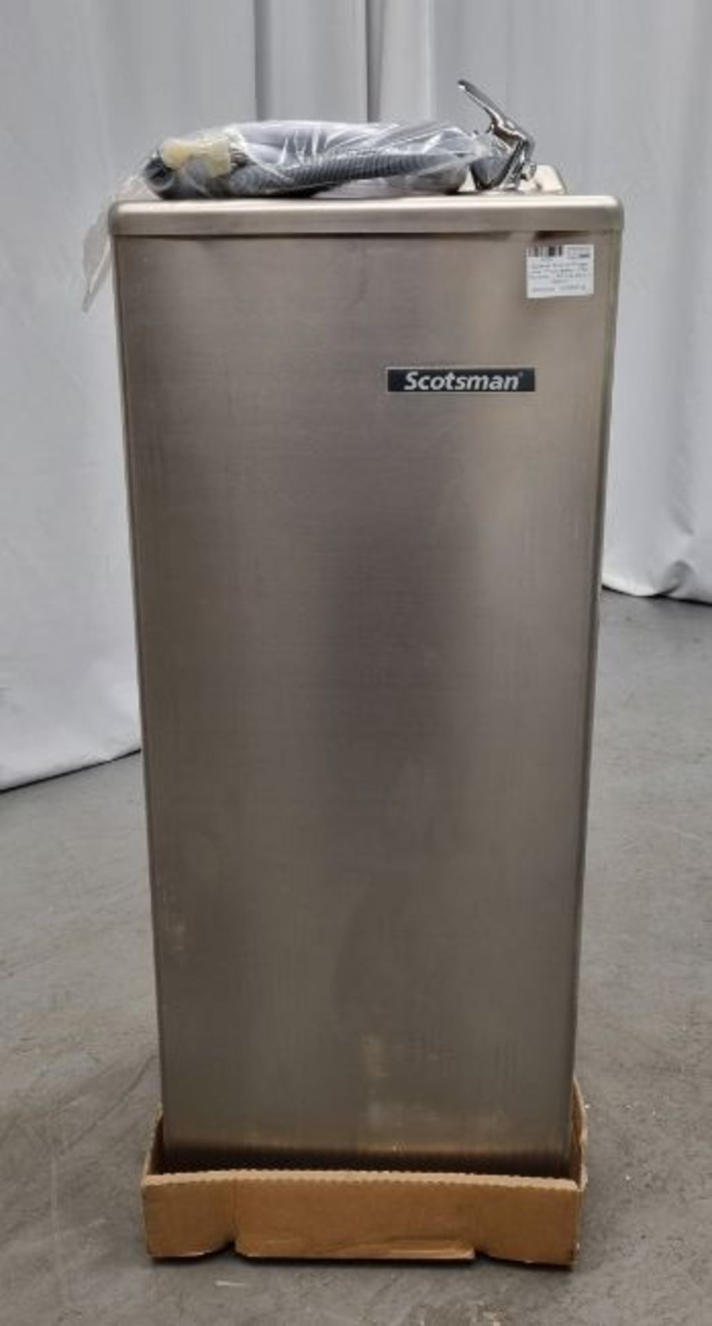Scotsman SCW14-FP water cooler FP evo version - 230V 50 / 60Hz - L 410 x W 340 x H 820mm